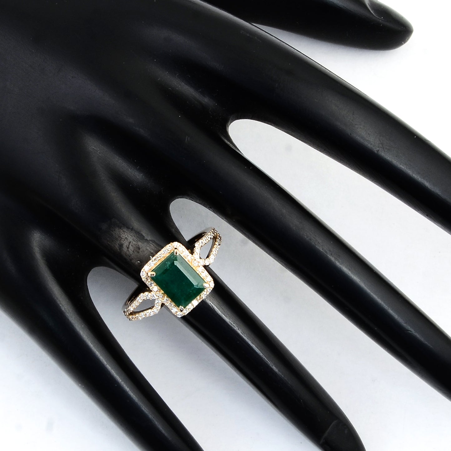 1.65 Ct Emerald Cut Natural Beryl Emerald 14K Gold Ring