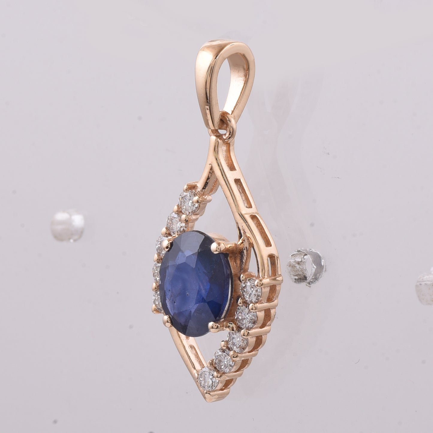 1.71 Ct Oval Natural Sapphire 14K Gold Pendant