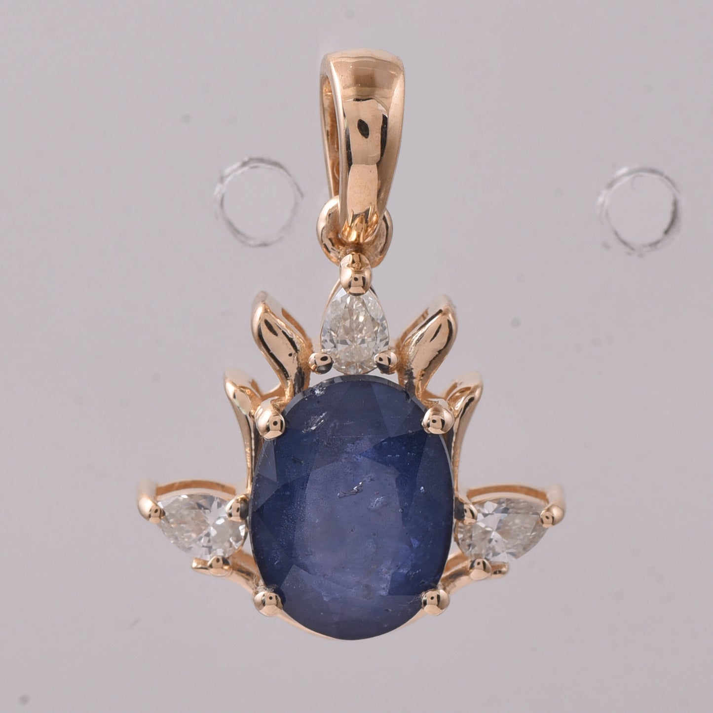 1.98 Ct Oval Sapphire 14K Gold Pendant