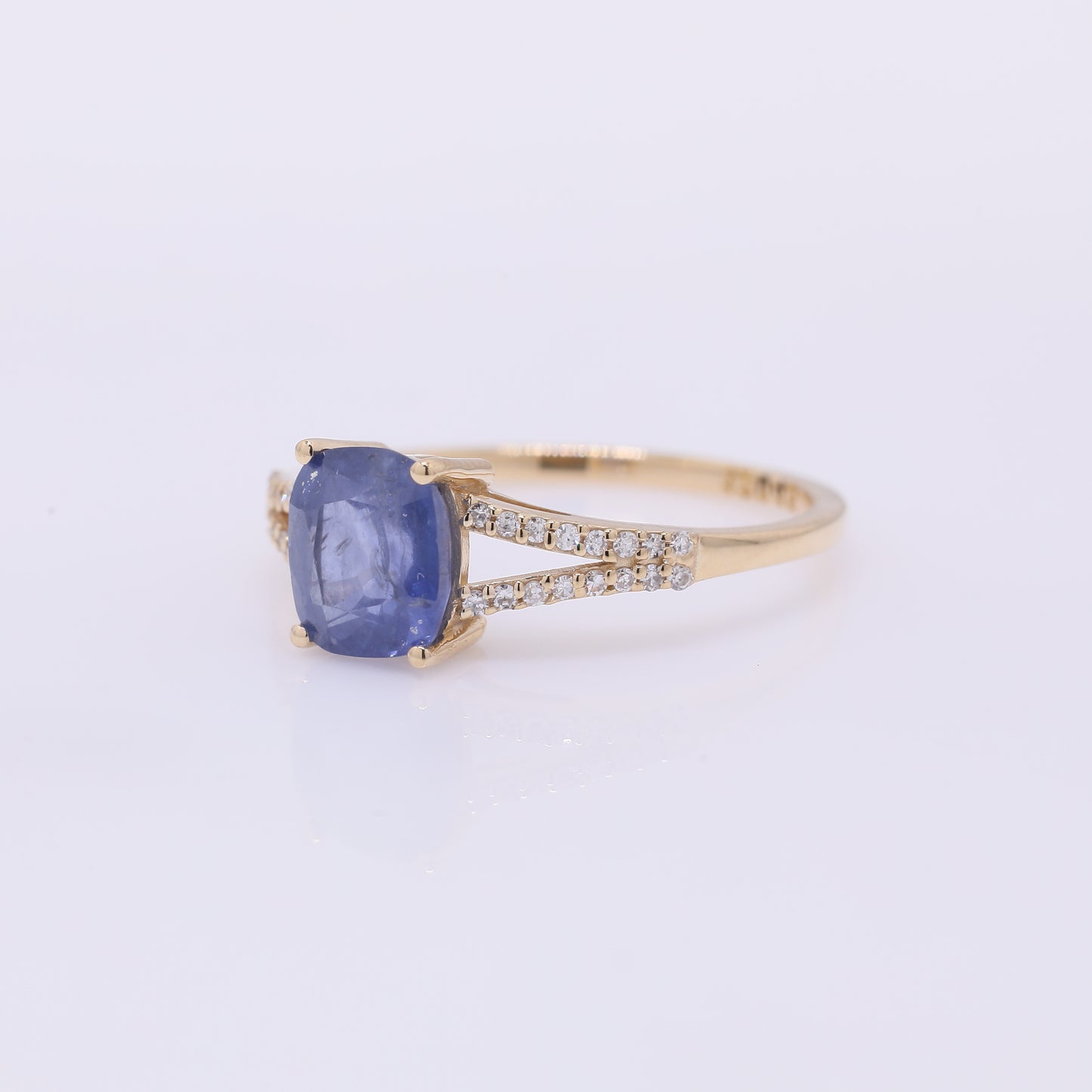 1.92 Ct Cushion Mixed Cut Natural Sapphire 14K Gold Ring