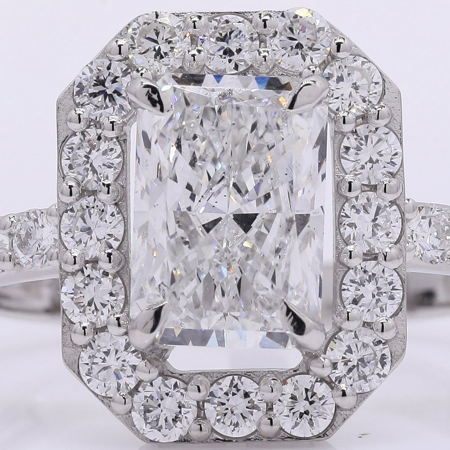 2.70 Carats Lab Grown Diamond 950 Platinum Ring