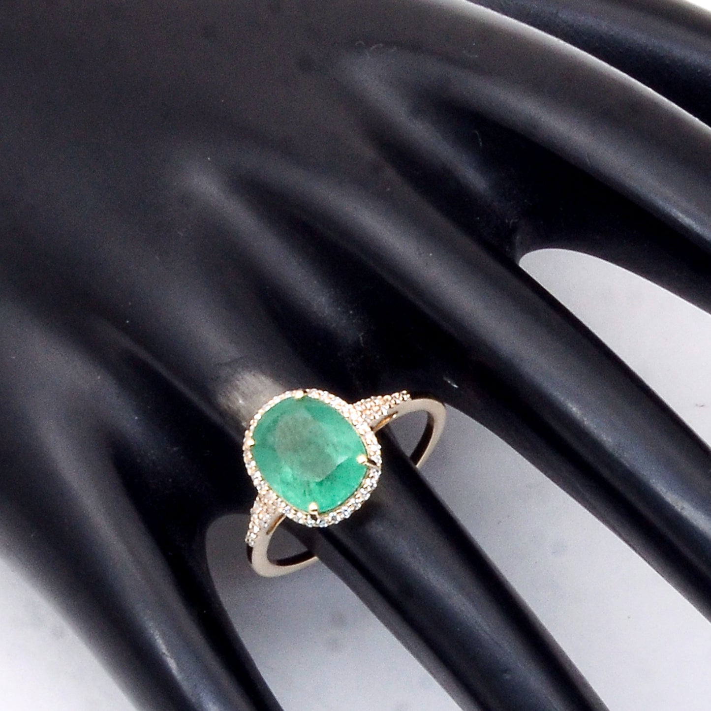 2.61 Ct Cushion Mixed Cut Natural Emerald 14K Gold Ring