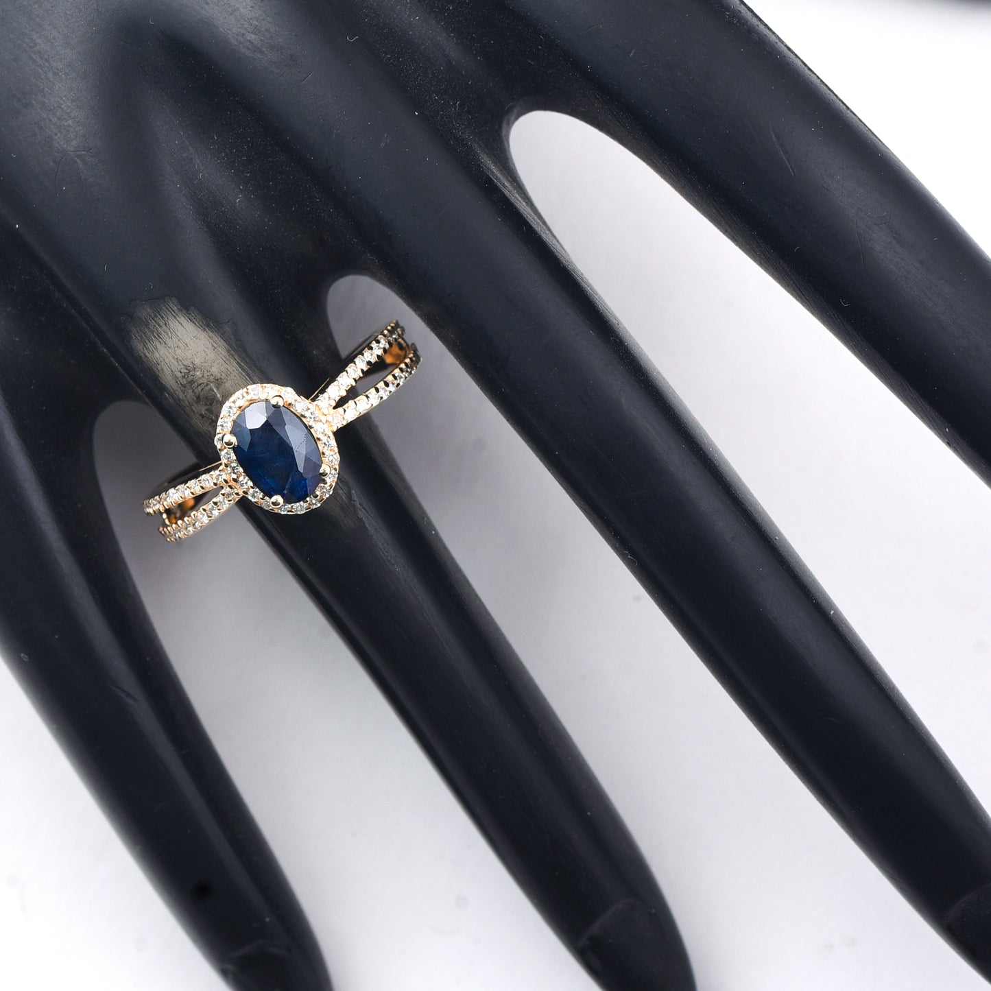 1.42 Ct Oval Mixed Cut Natural Sapphire 14K Gold Ring