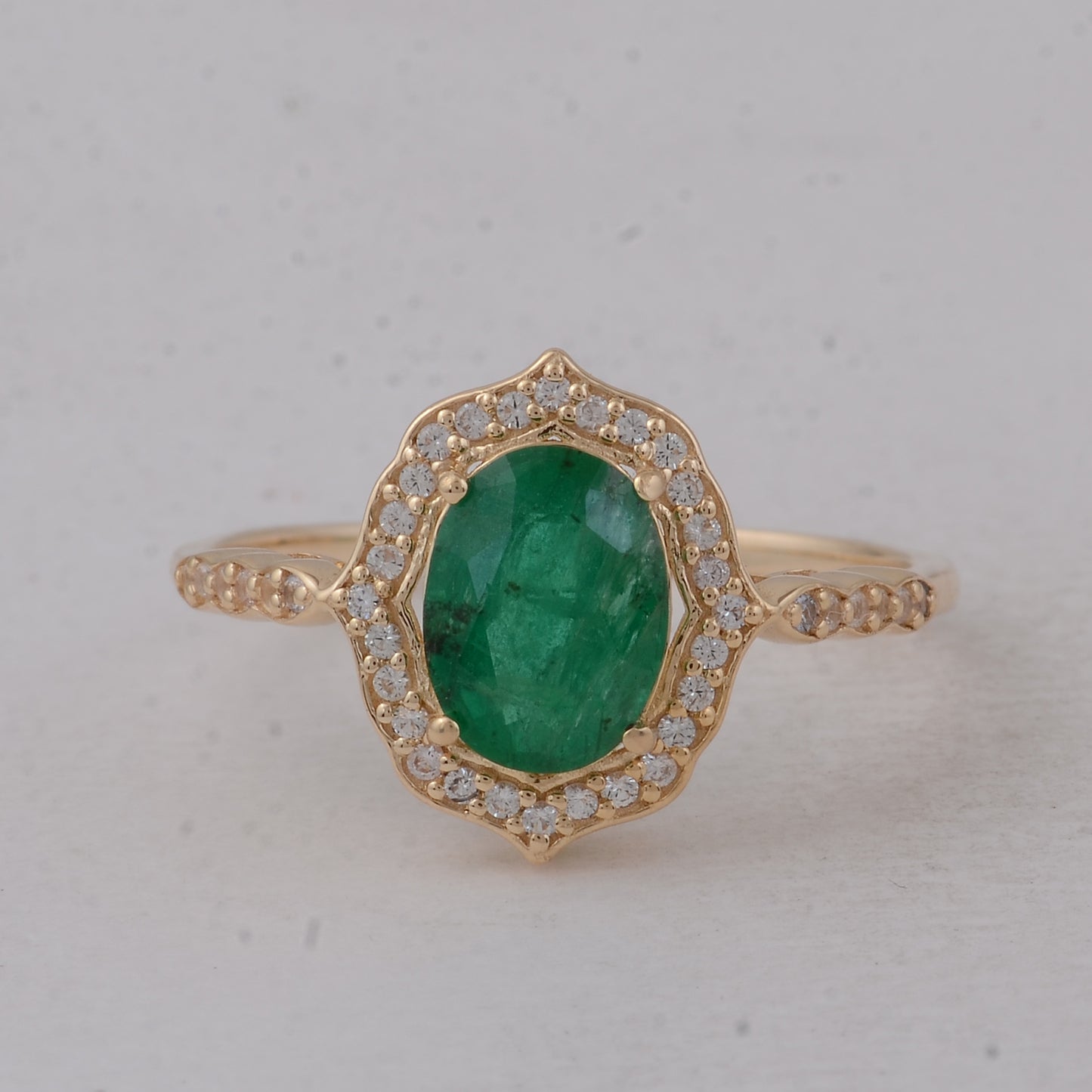 1.29 Ct Oval Emerald 9K Gold Ring