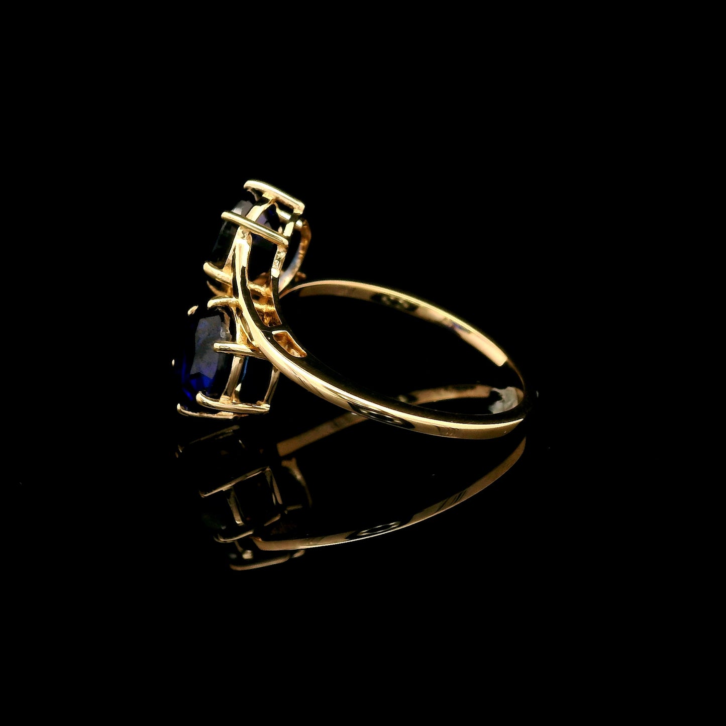4.00 Ct Round Lab Grown Sapphire 14K Gold Ring