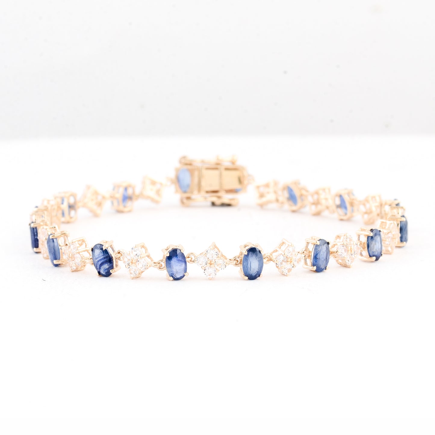 6.49 Ct Oval Sapphire 14K Gold Bracelet