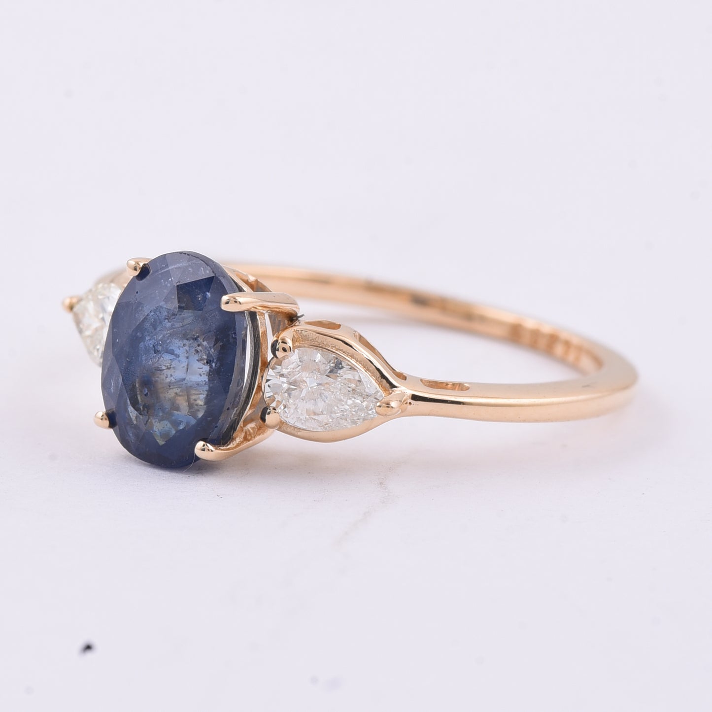 2.25 Ct Oval Natural Sapphire 14K Gold Ring