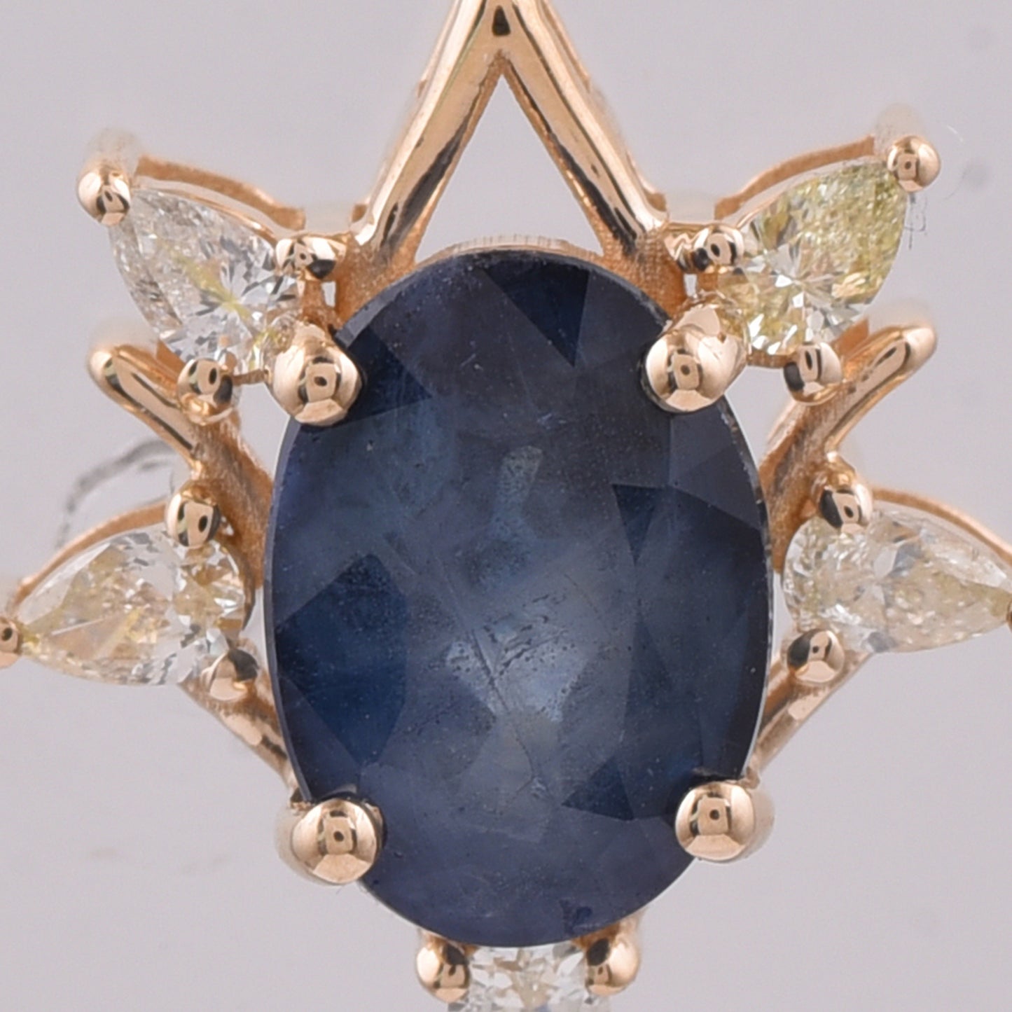 2.12 Ct Oval Natural Sapphire 14K Gold Pendant