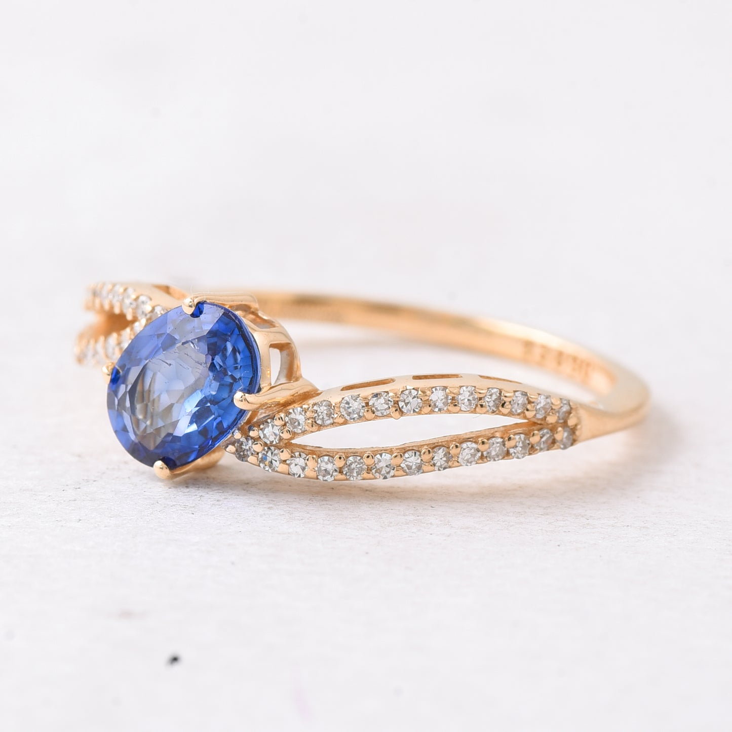 1.05 Ct Oval Mixed Cut Natural Sapphire 14K Gold Ring