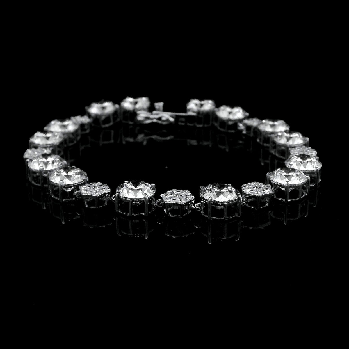 22.64 Ct Round Lab Grown Diamond 14K Gold Bracelet