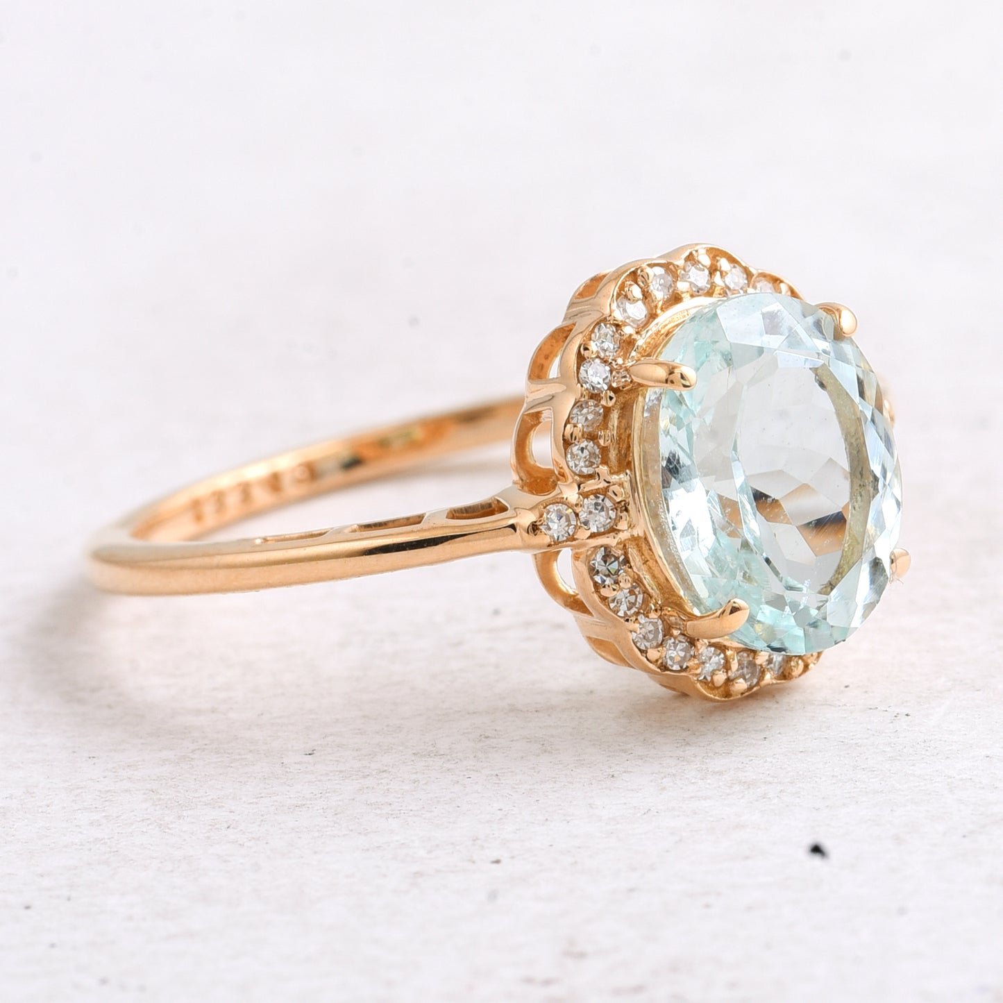 1.89 Ct Oval Mixed Cut Natural Aquamarine 14K Gold Ring