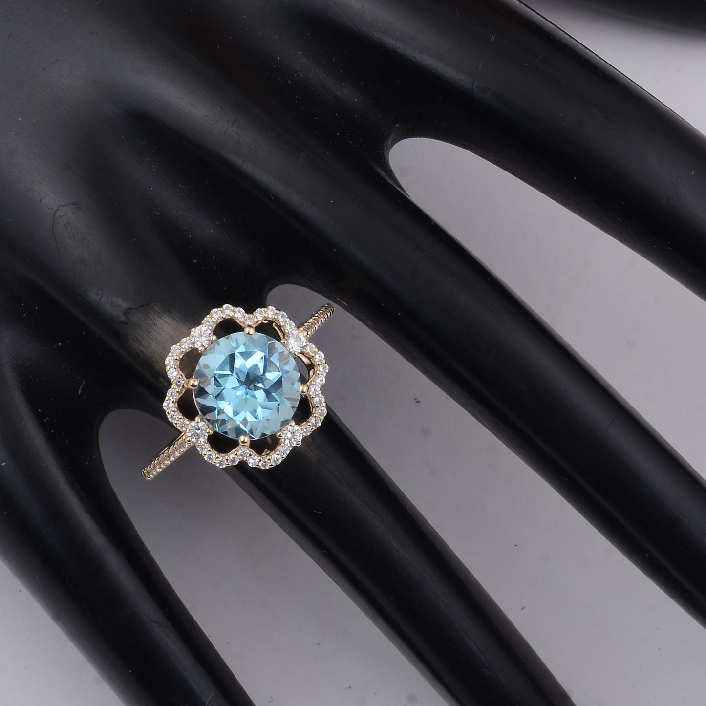 3.69 Ct Round Blue Topaz 9K Gold Ring