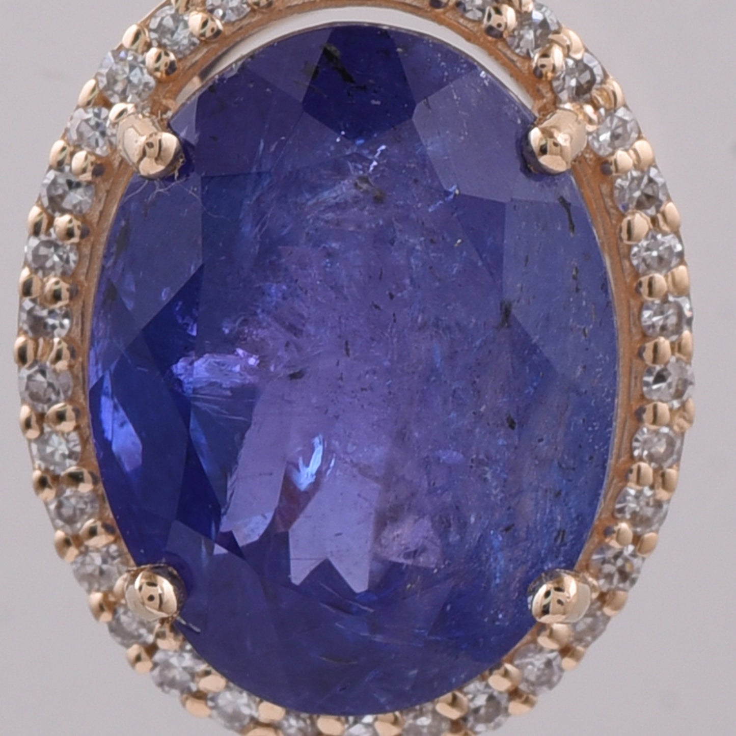 4.80 Ct Oval Natural Tanzanite 14K Gold Pendant
