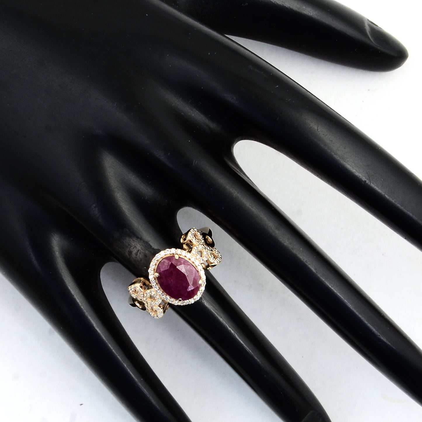 2.77 Ct Oval Mixed Cut Natural Corundum Ruby 14K Gold Ring