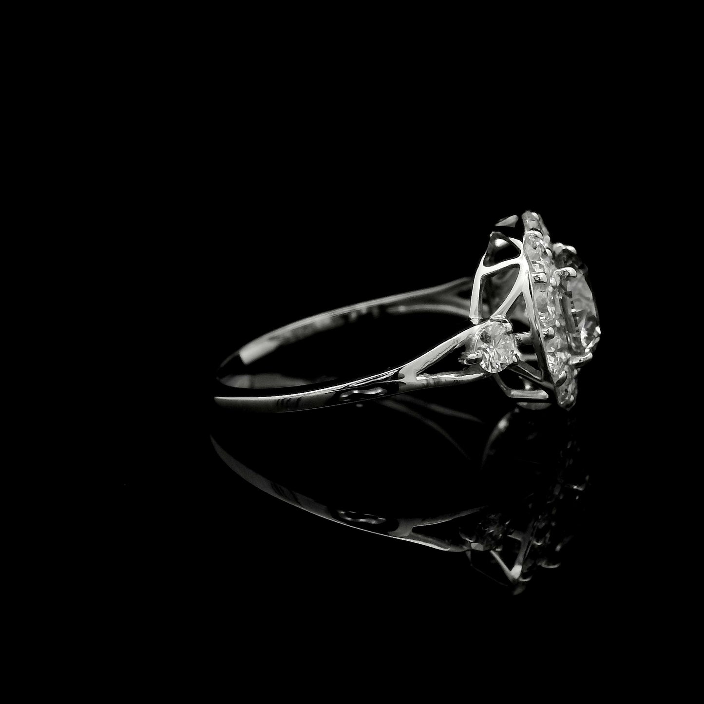 1.95 Carats Lab Grown Diamond 14K Gold Ring