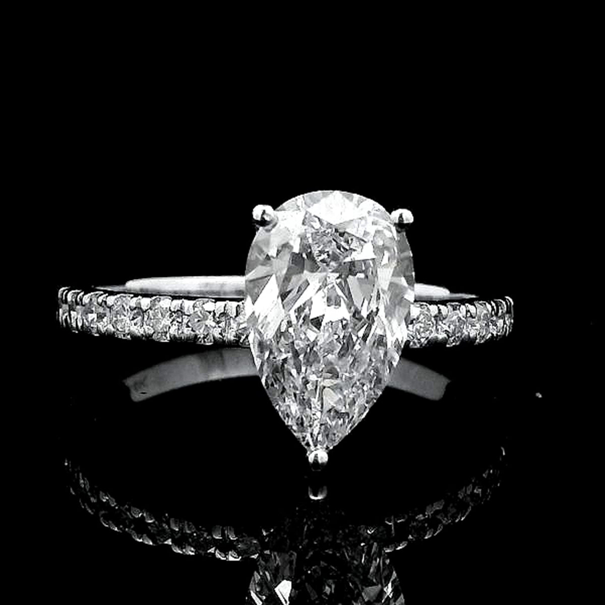 1.94 Carats Lab Grown Diamond 14K Gold Ring