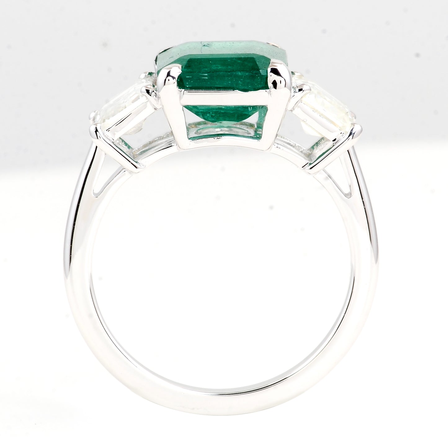 6.15 Carats Emerald 14K Gold Ring