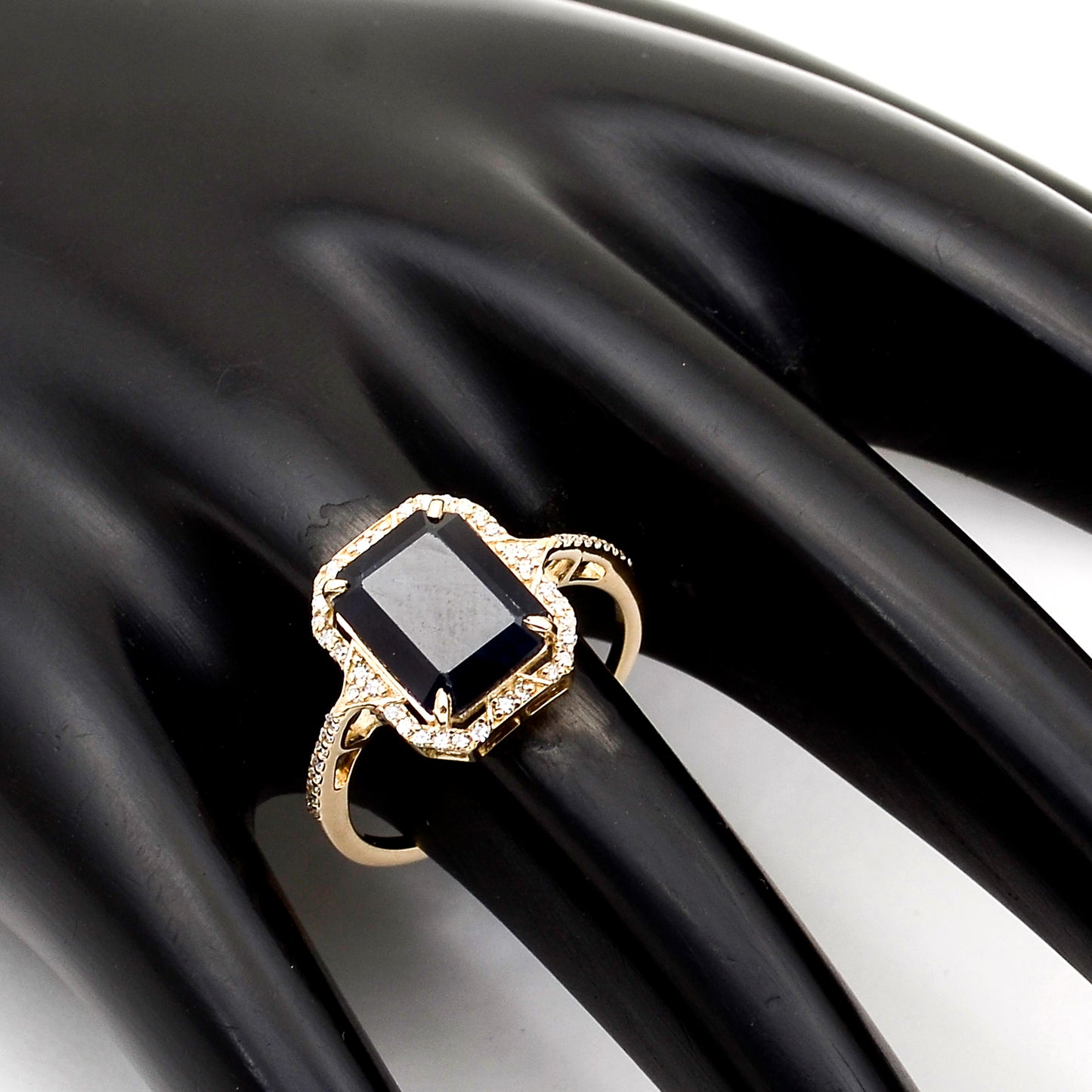3.91 Ct Octagon Natural Sapphire 14K Gold Ring