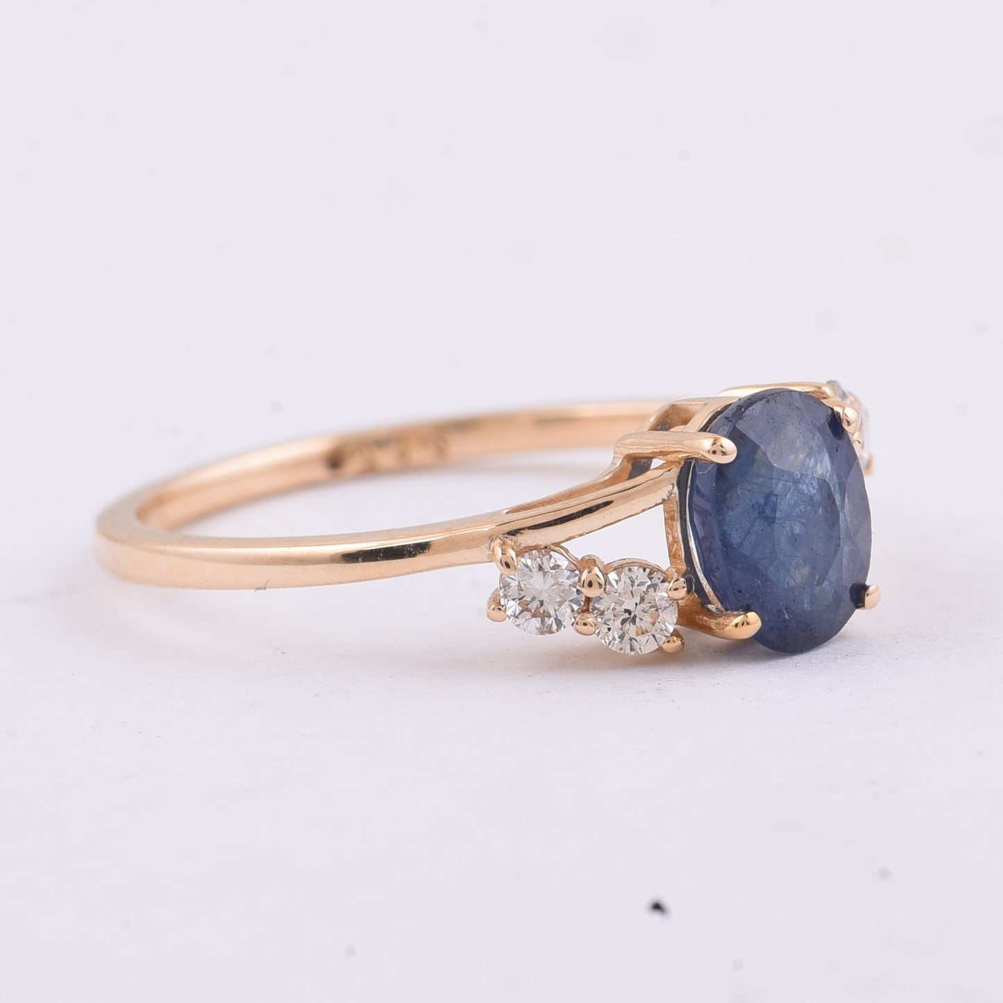 1.40 Ct Oval Natural Sapphire 14K Gold Ring