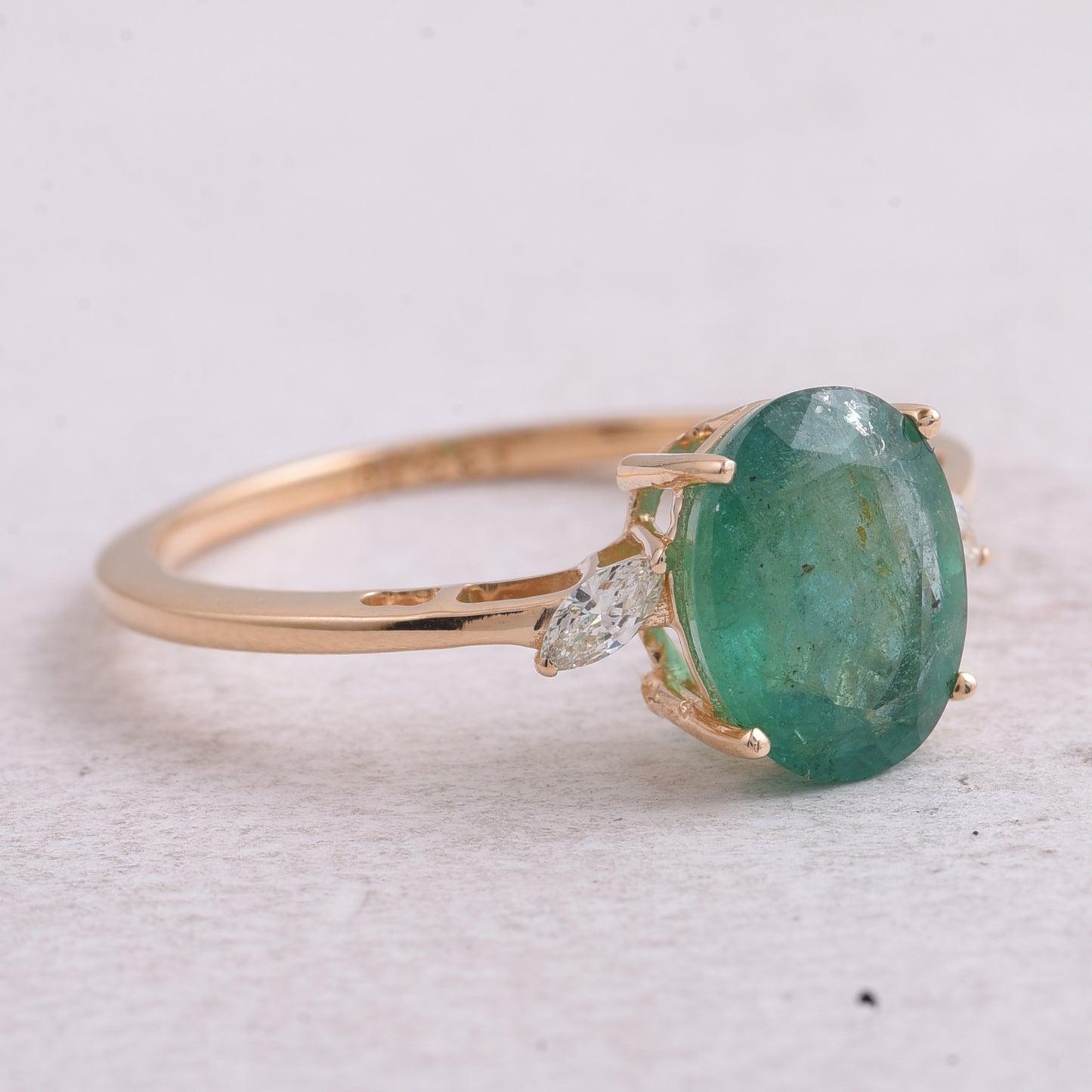 2.00 Ct Oval Natural Emerald 14K Gold Ring