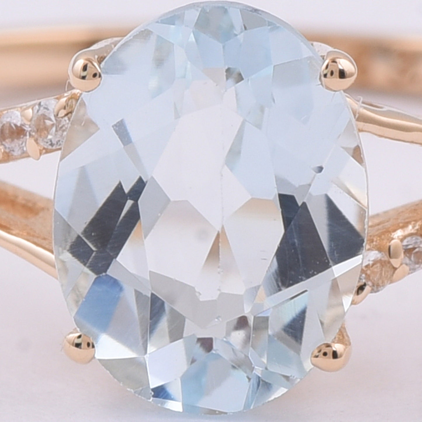 1.46 Ct Oval Natural Aquamarine 14K Gold Ring