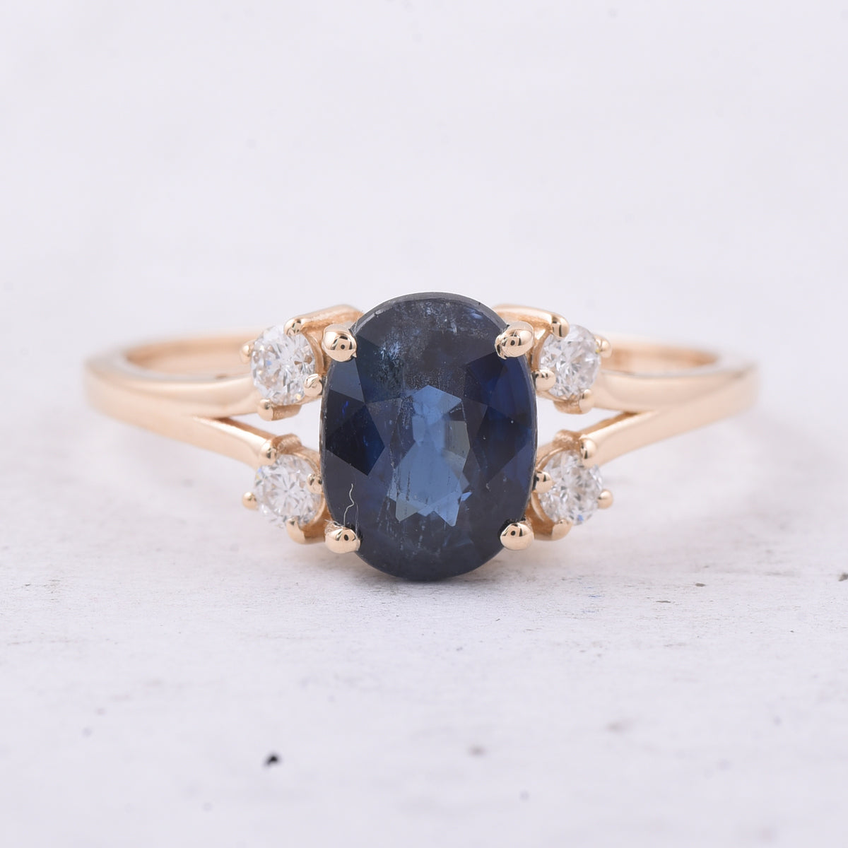 2.00 Ct Oval Natural Sapphire 14K Gold Ring