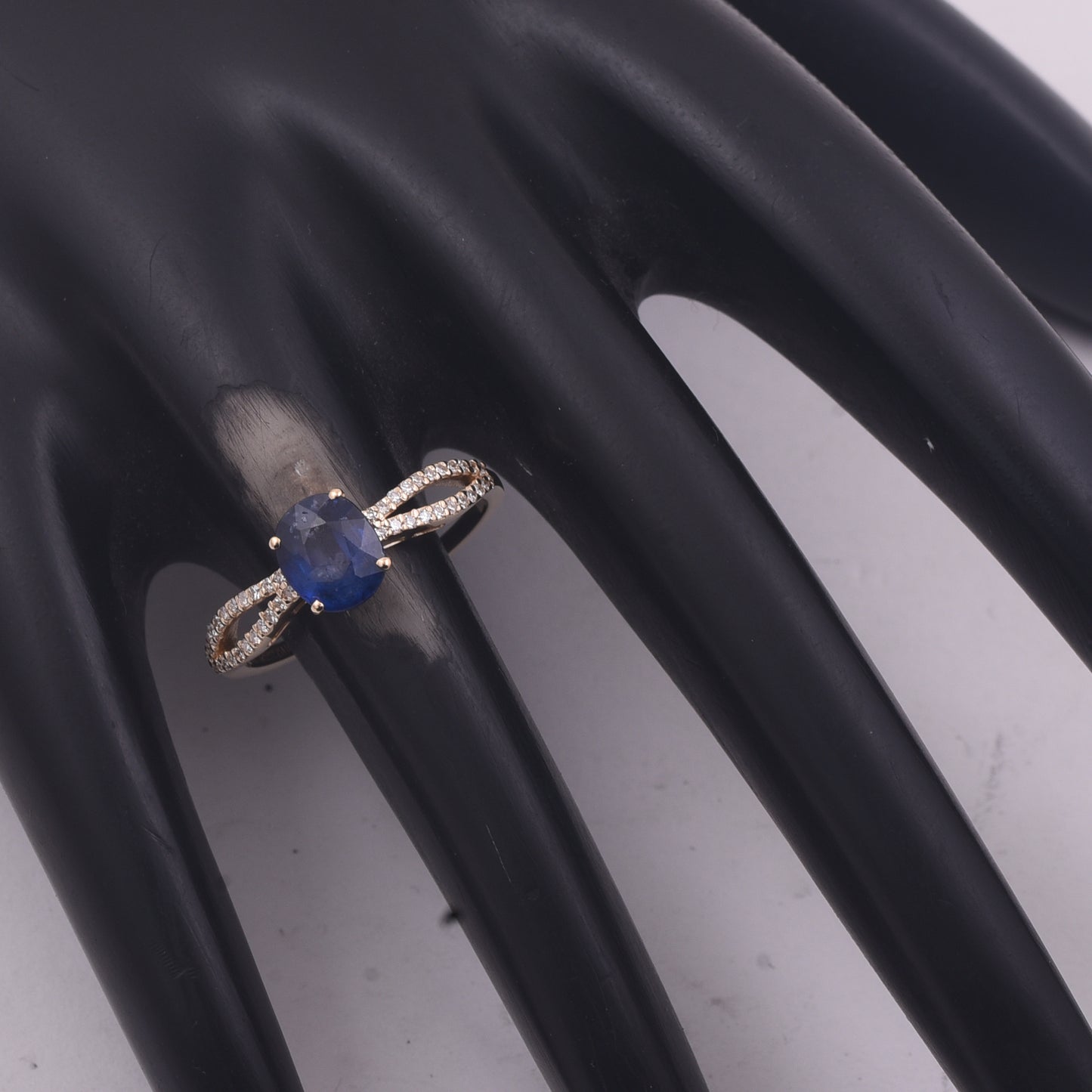 1.41 Ct Oval Mixed Cut Natural Sapphire 14K Gold Ring