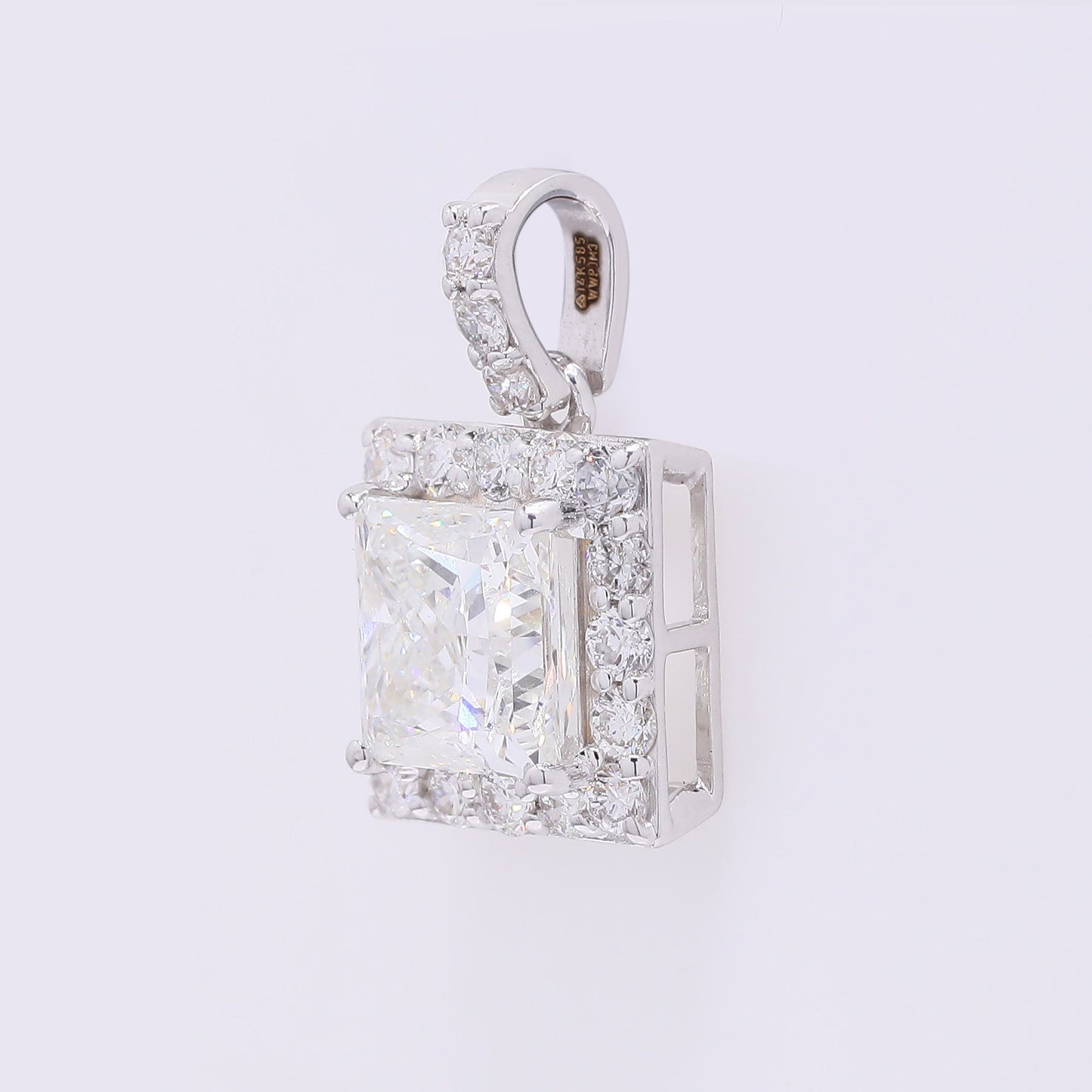 2.38 Carats Lab Grown Diamond 14K Gold Pendant