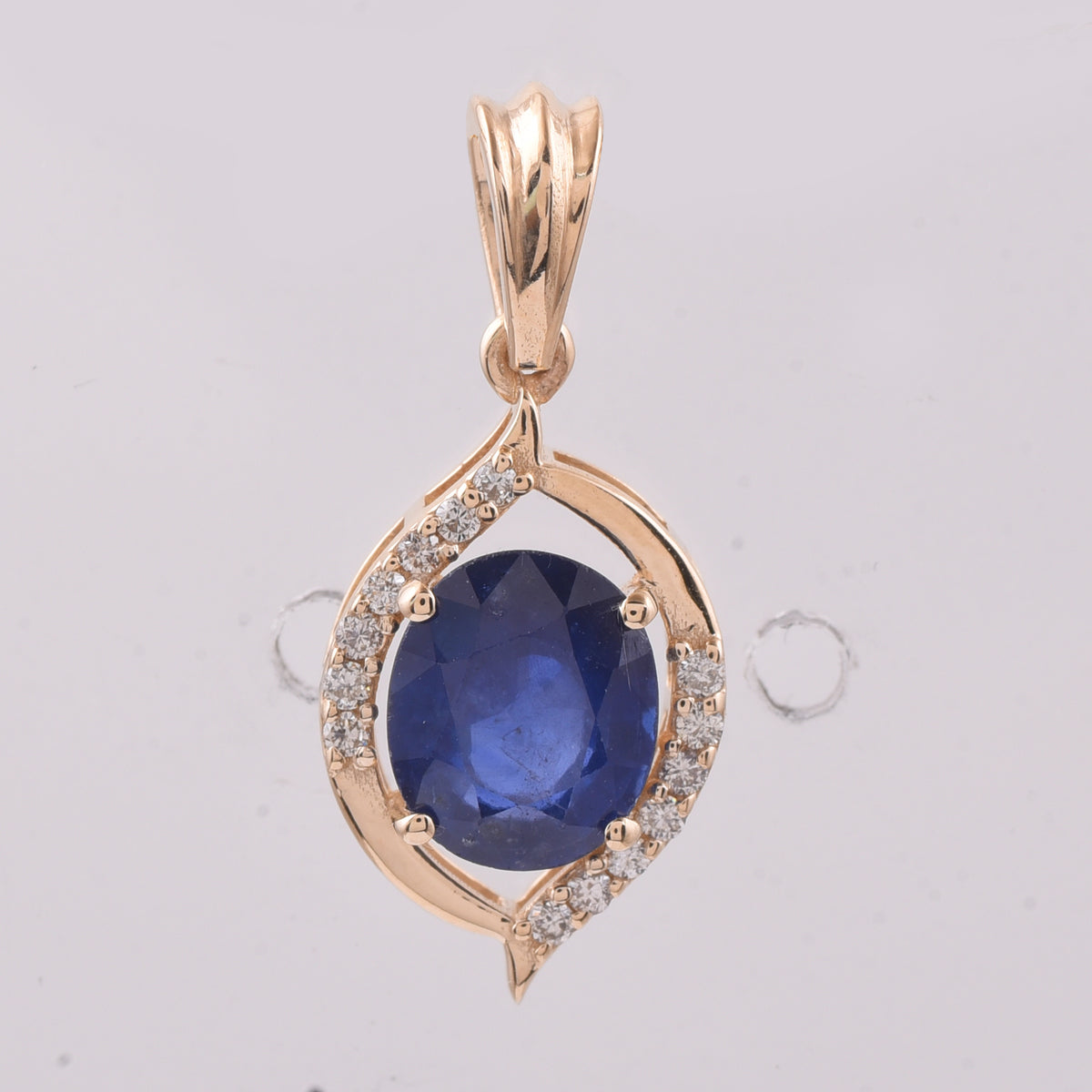 1.84 Ct Oval Natural Sapphire 14K Gold Pendant