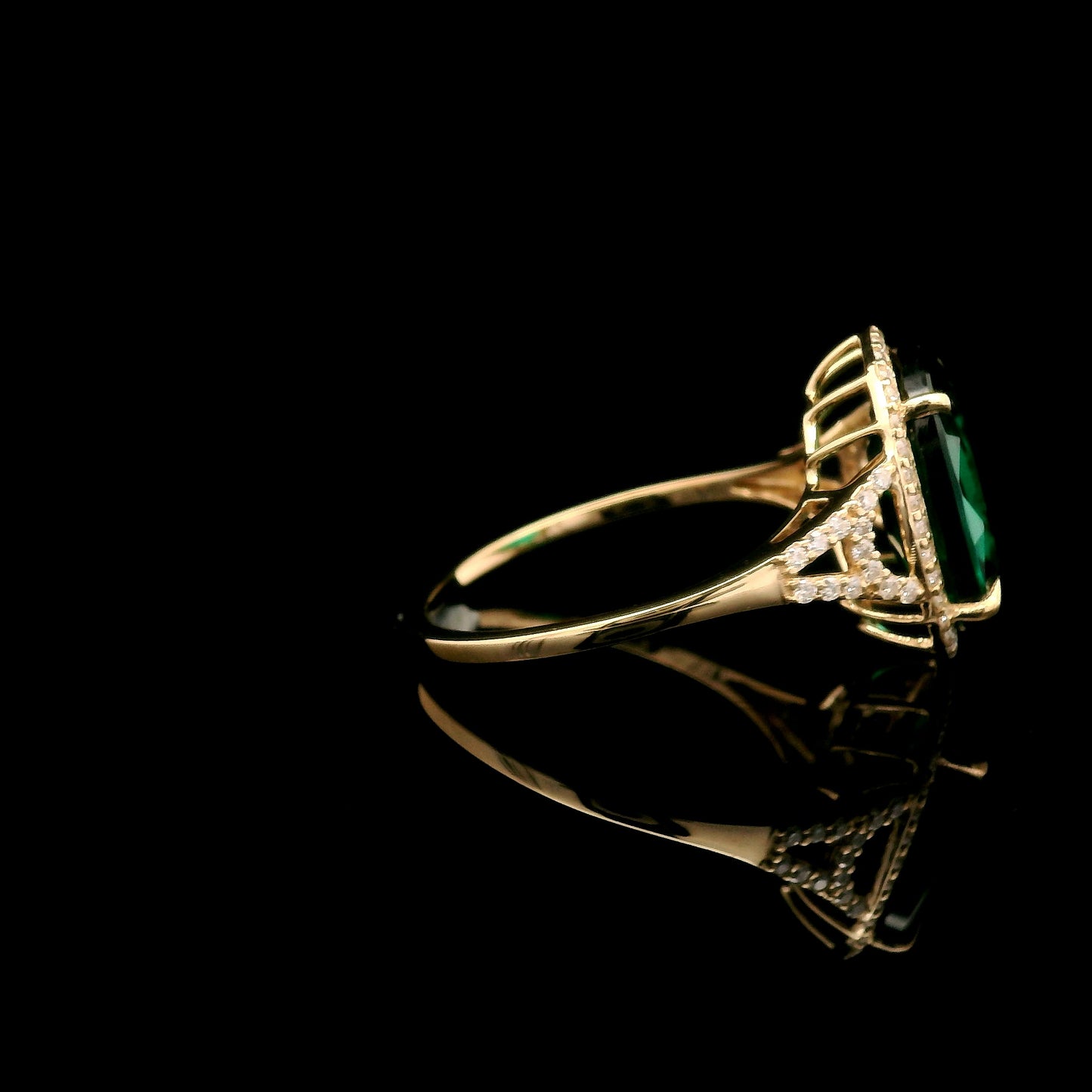 3.69 Ct Oval Mixed Cut Lab Grown Emerald 14K Gold Ring