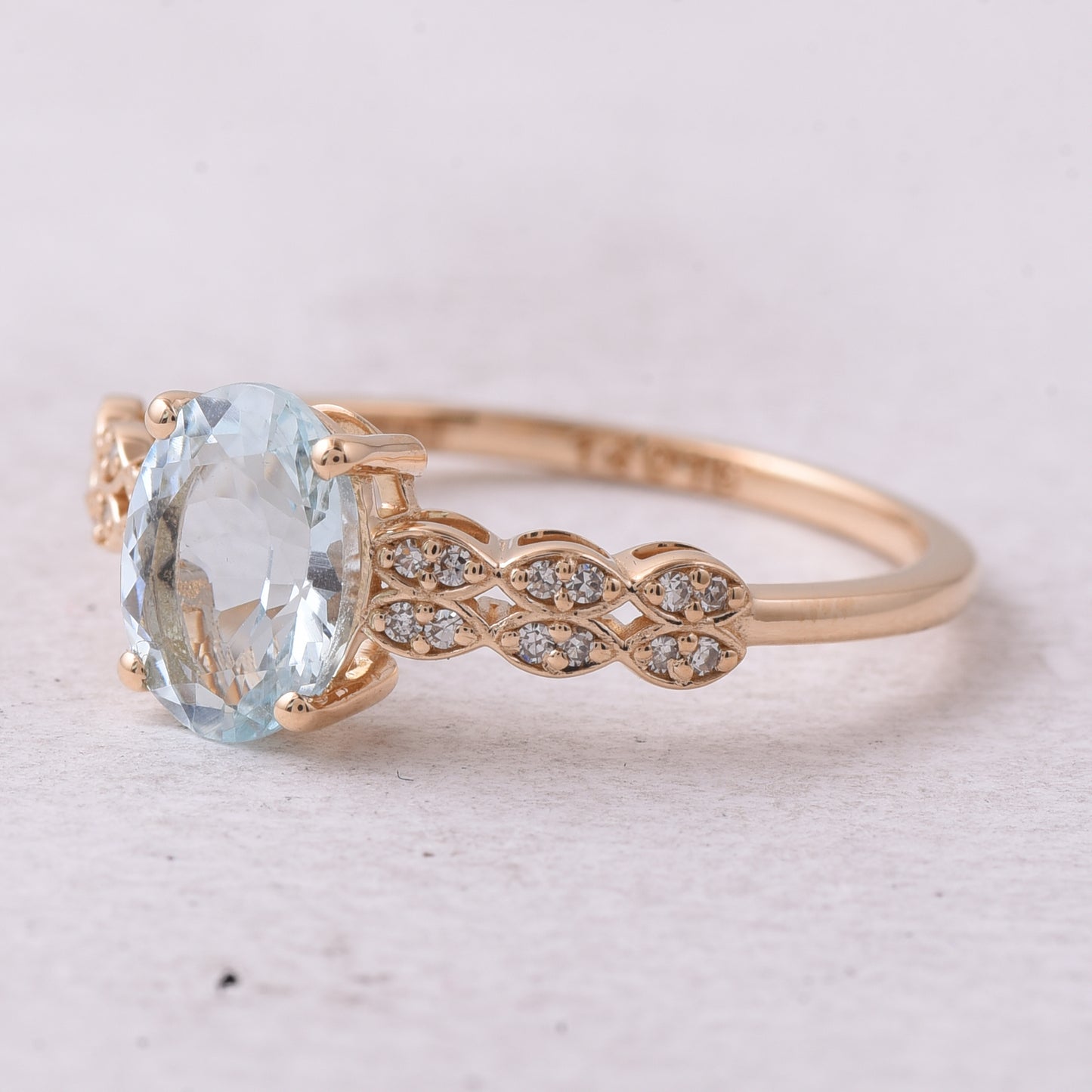 1.20 Ct Oval Mixed Cut Natural Aquamarine 14K Gold Ring