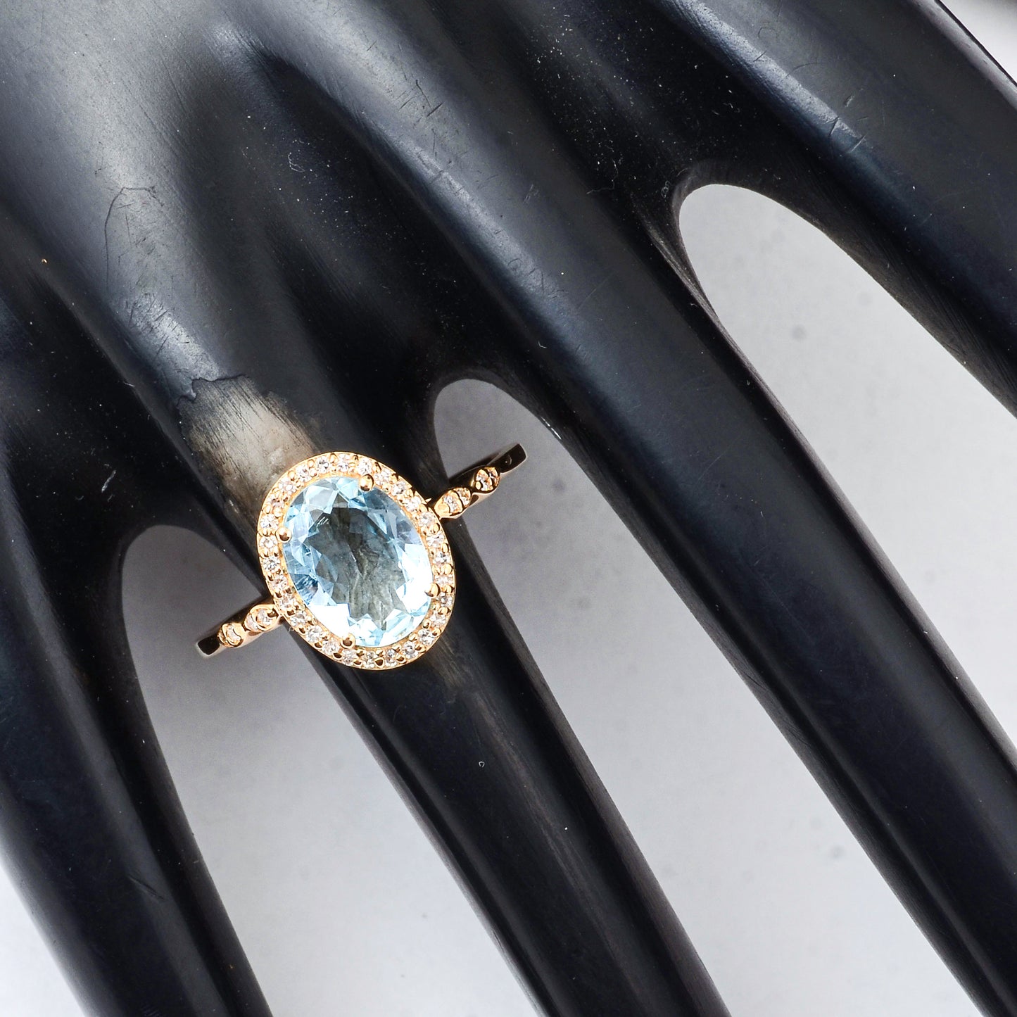 1.27 Ct Oval Mixed Cut Natural Aquamarine 14K Gold Ring