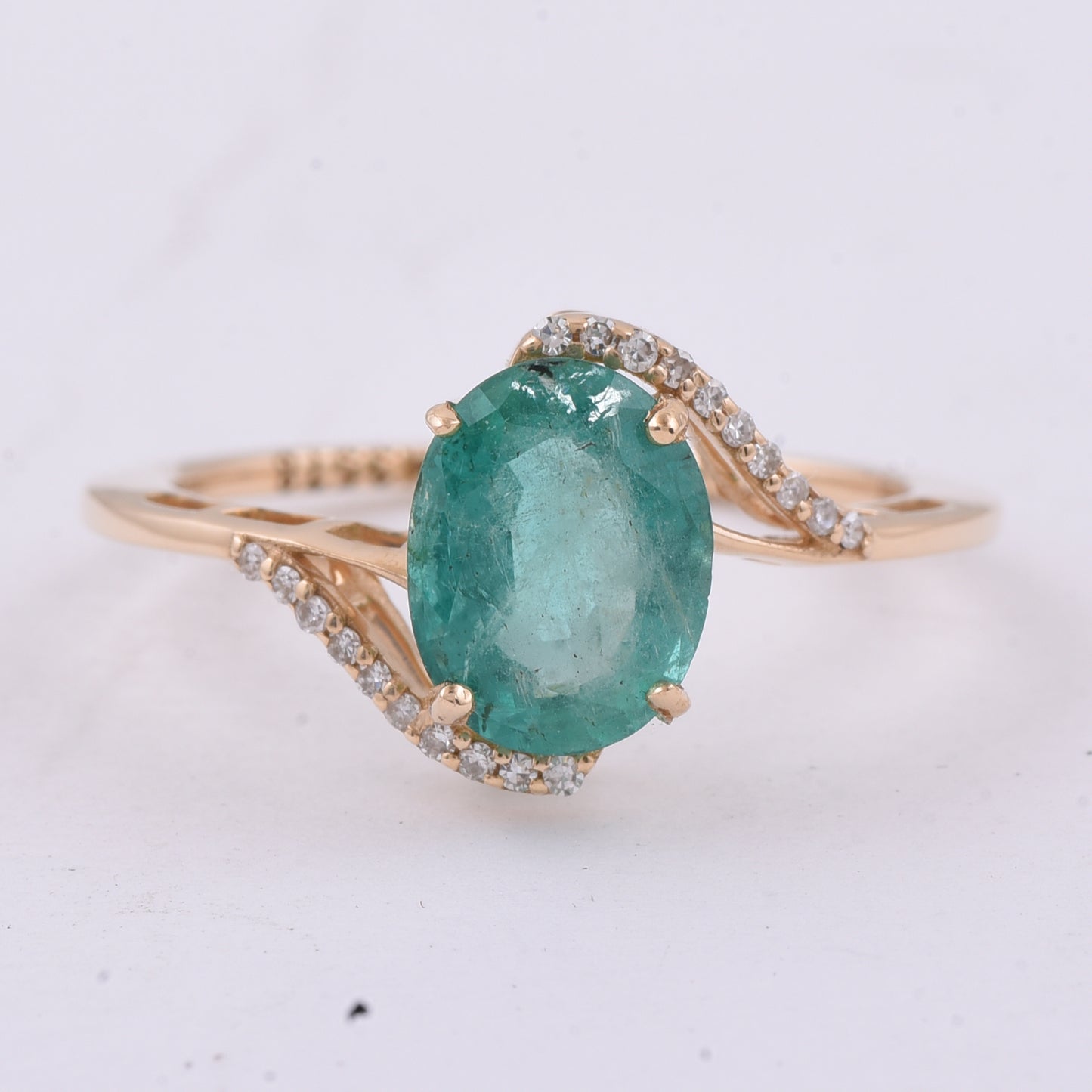 1.79 Ct Oval Natural Emerald 14K Gold Ring