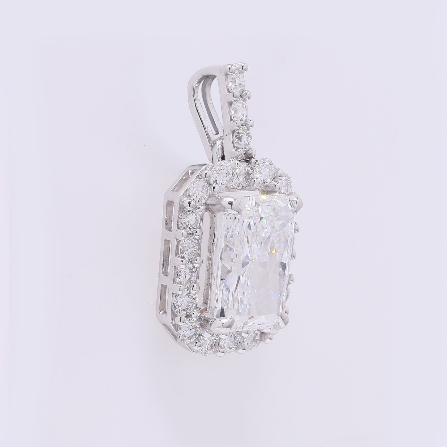 2.39 Carats Lab Grown Diamond 14K Gold Pendant