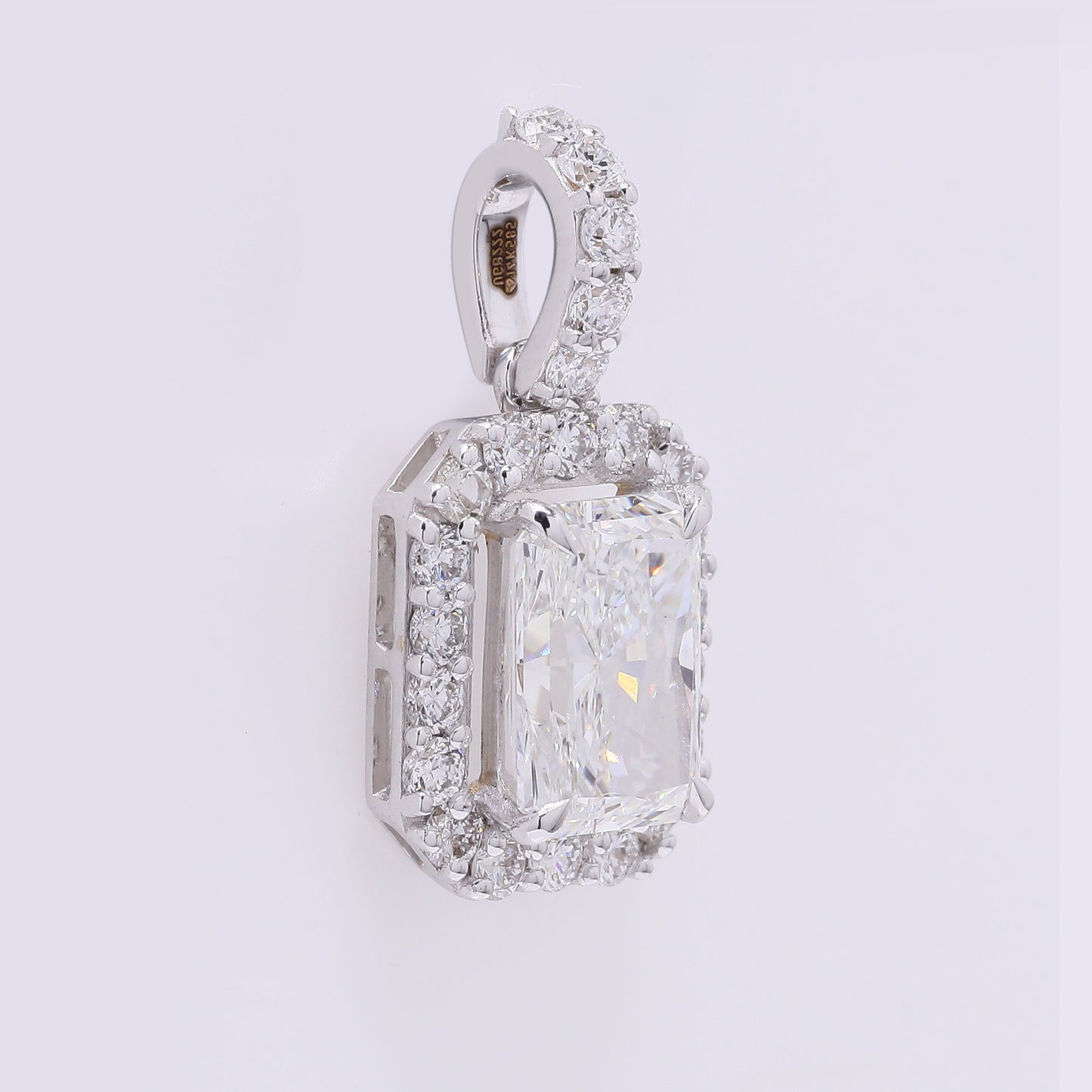 2.35 Carats Lab Grown Diamond 14K Gold Pendant