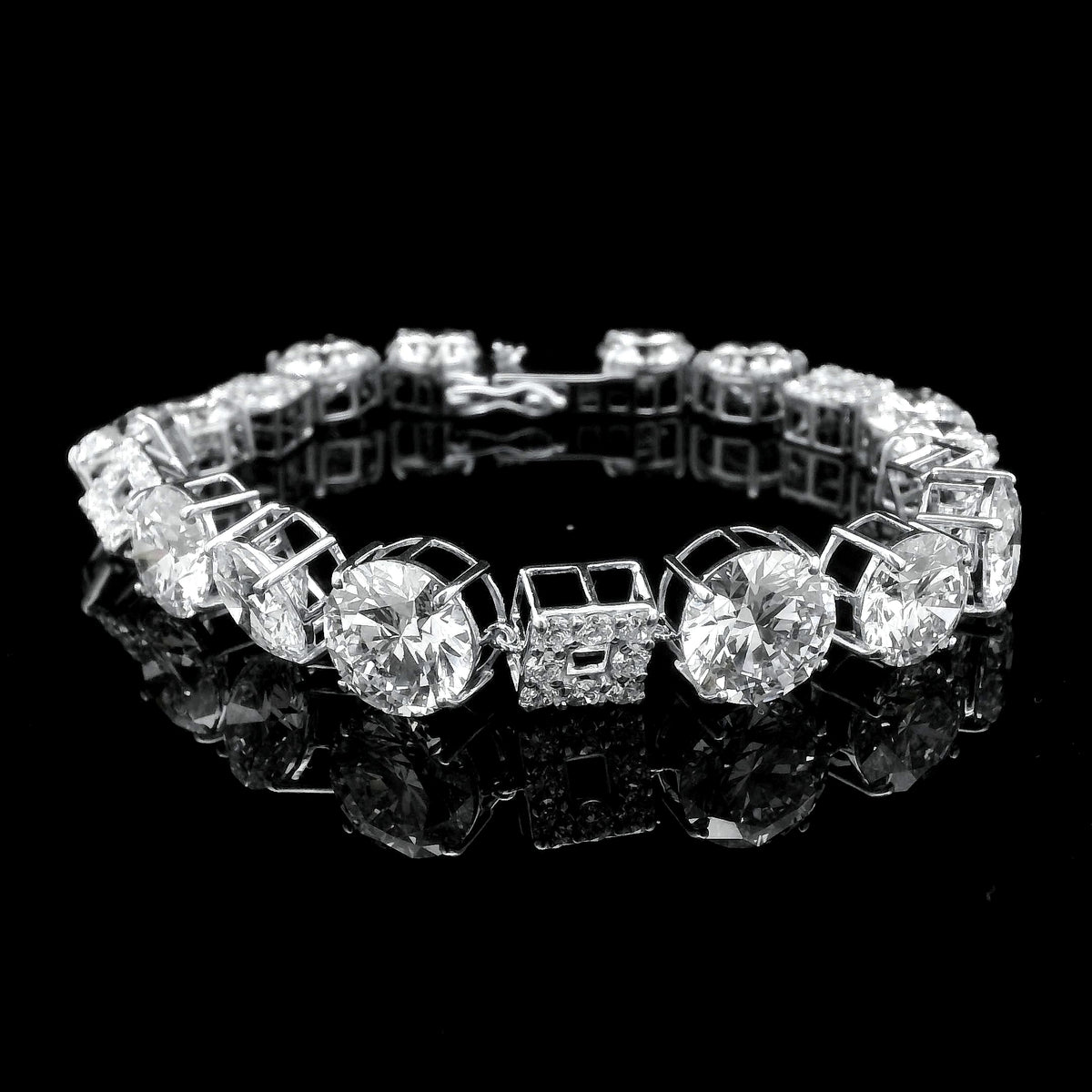 28.51 Ct Round Lab Grown Diamond 14K Gold Bracelet