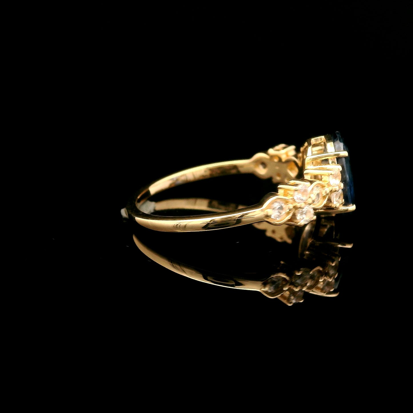 1.96 Ct Oval Mixed Cut Natural Corundum Sapphire 14K Gold Ring