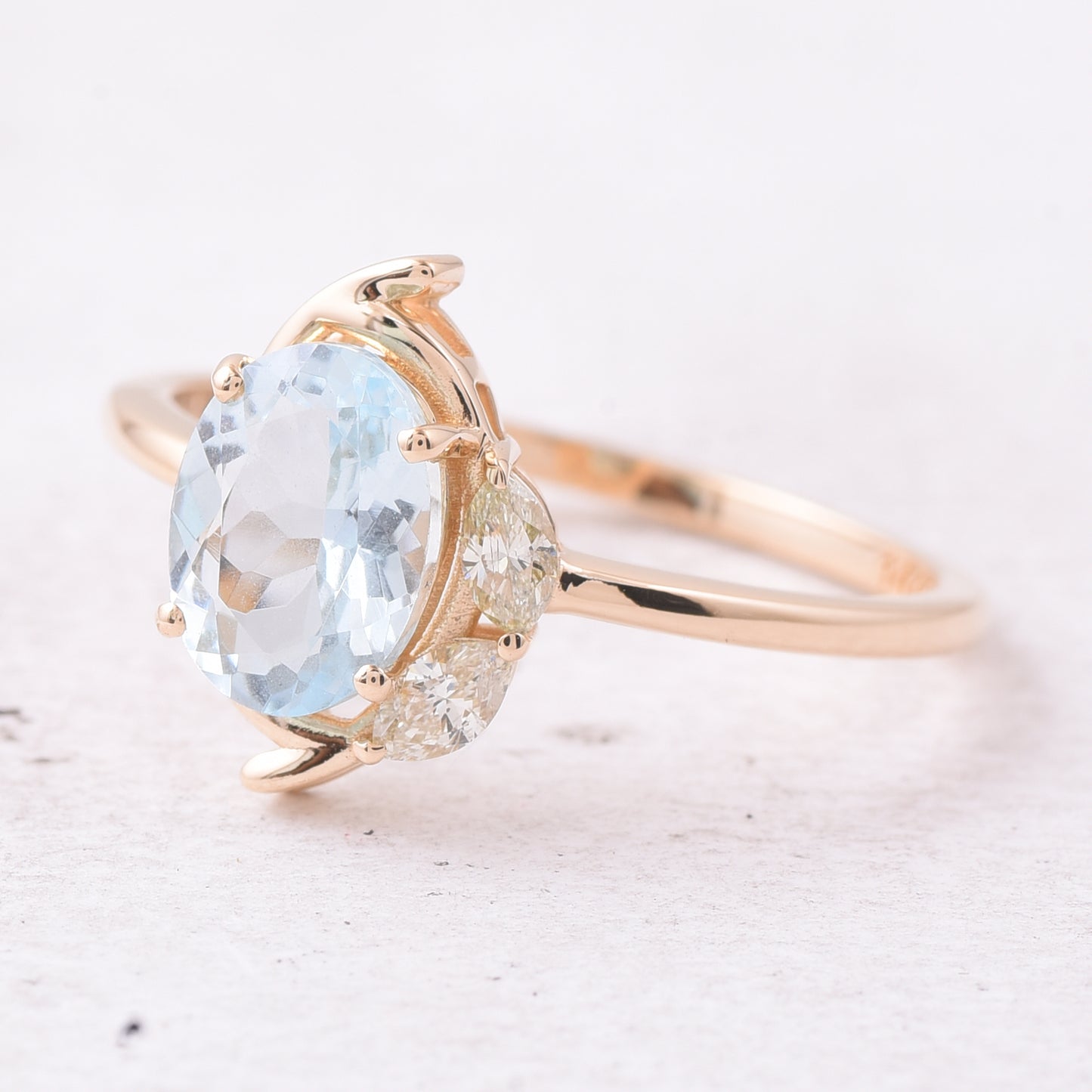 1.40 Ct Oval Mixed Cut Natural Aquamarine 14K Gold Ring