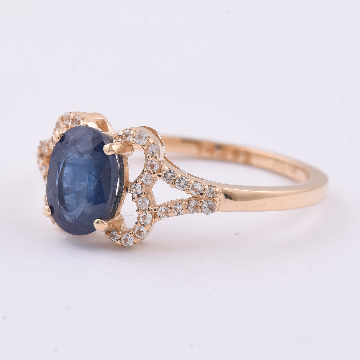 1.70 Ct Oval Natural Sapphire 14K Gold Ring