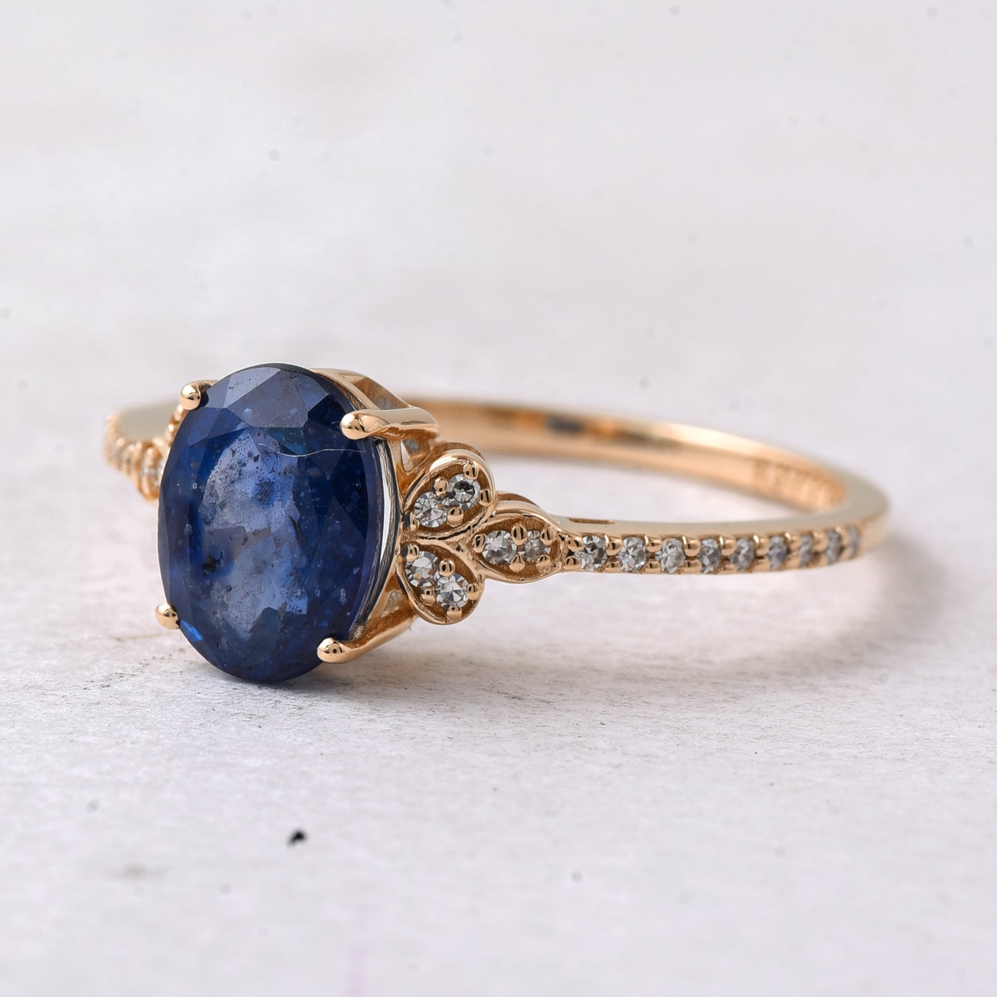 1.89 Ct Oval Sapphire 14K Gold Ring