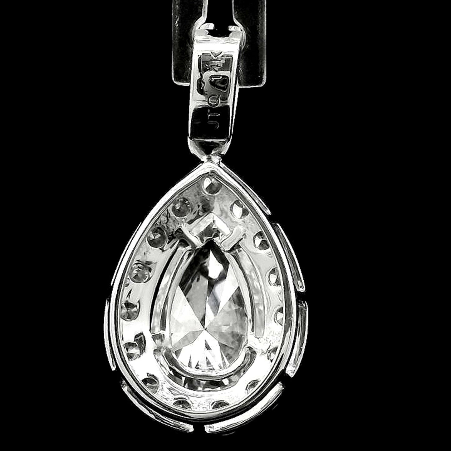 2.05 Carats Lab Grown Diamond 14K Gold Pendant