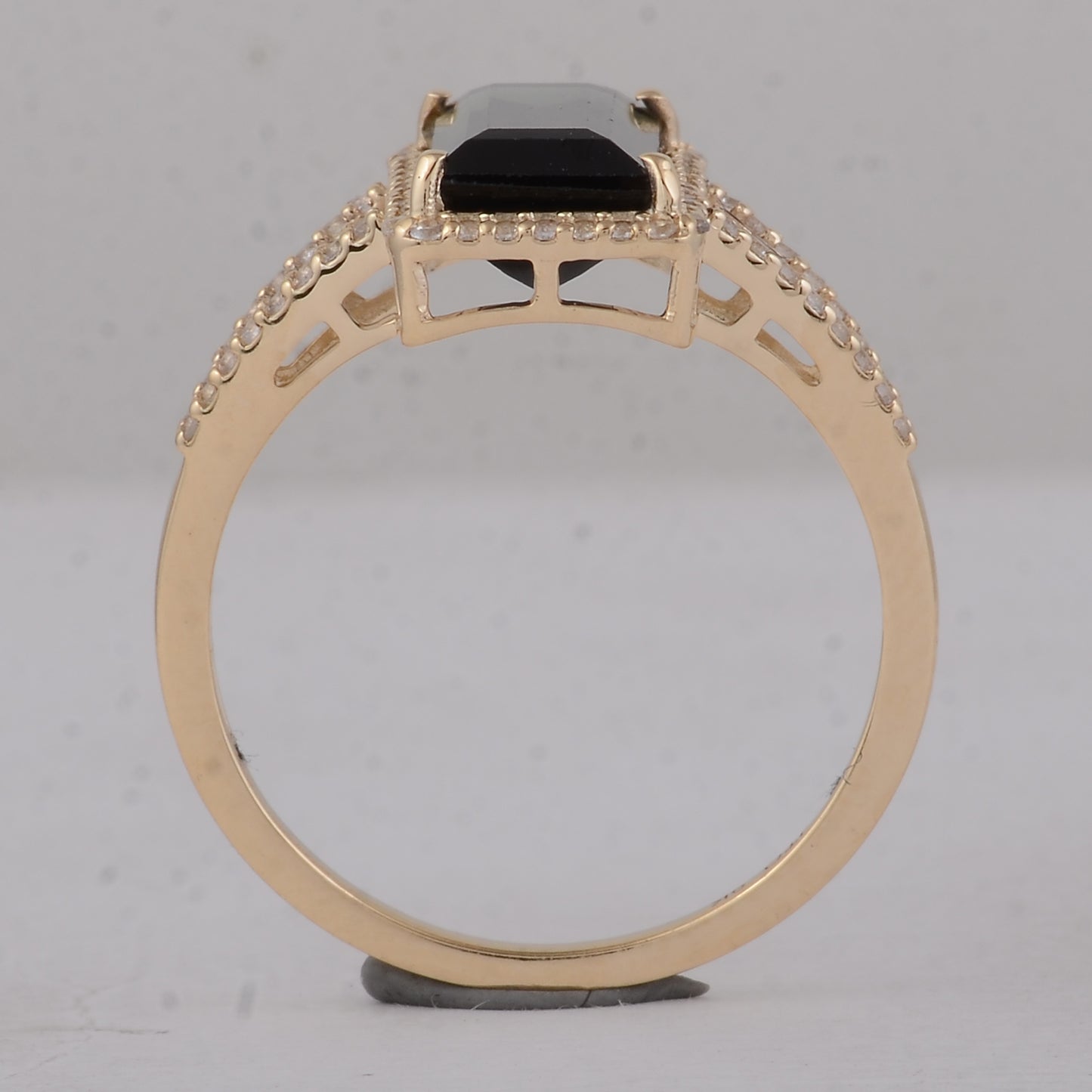 3.13 Ct Baguette Tourmaline 9K Gold Ring