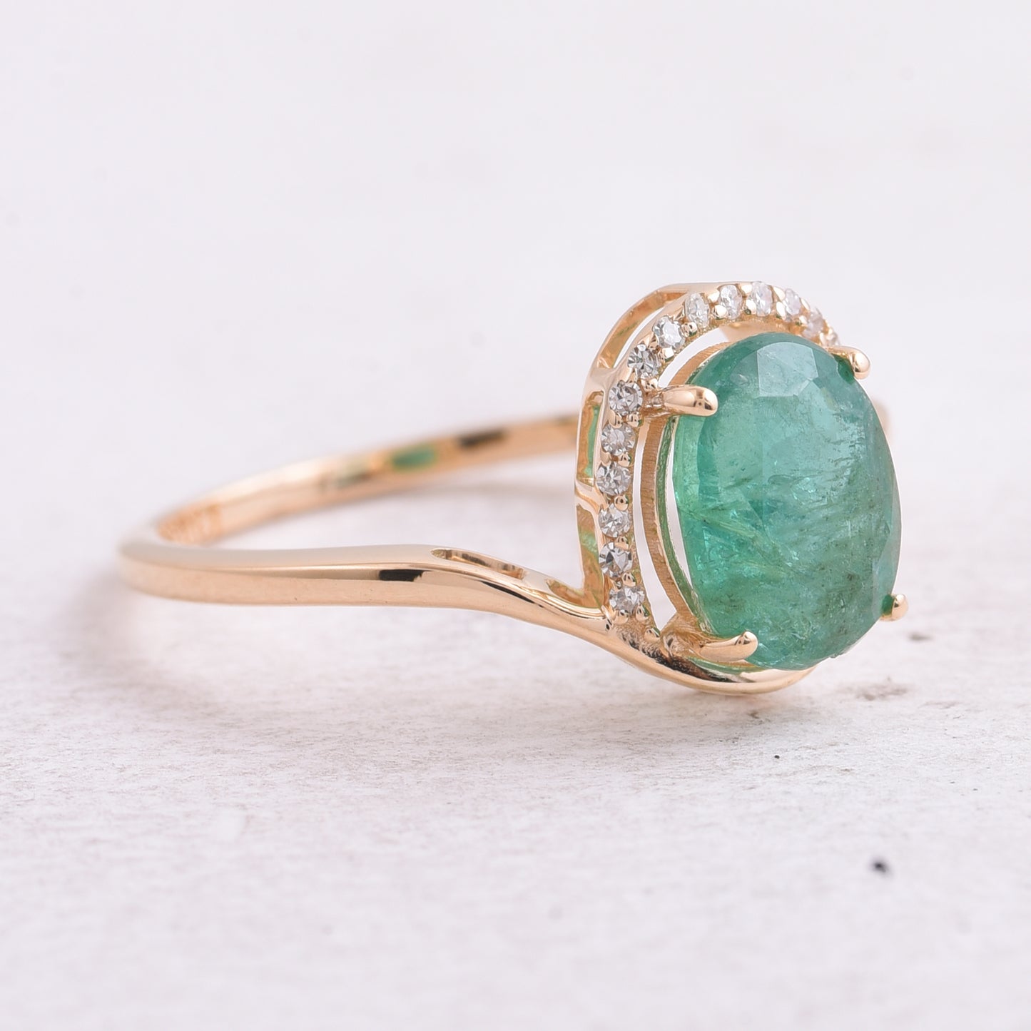 1.76 Ct Oval Natural Emerald 14K Gold Ring