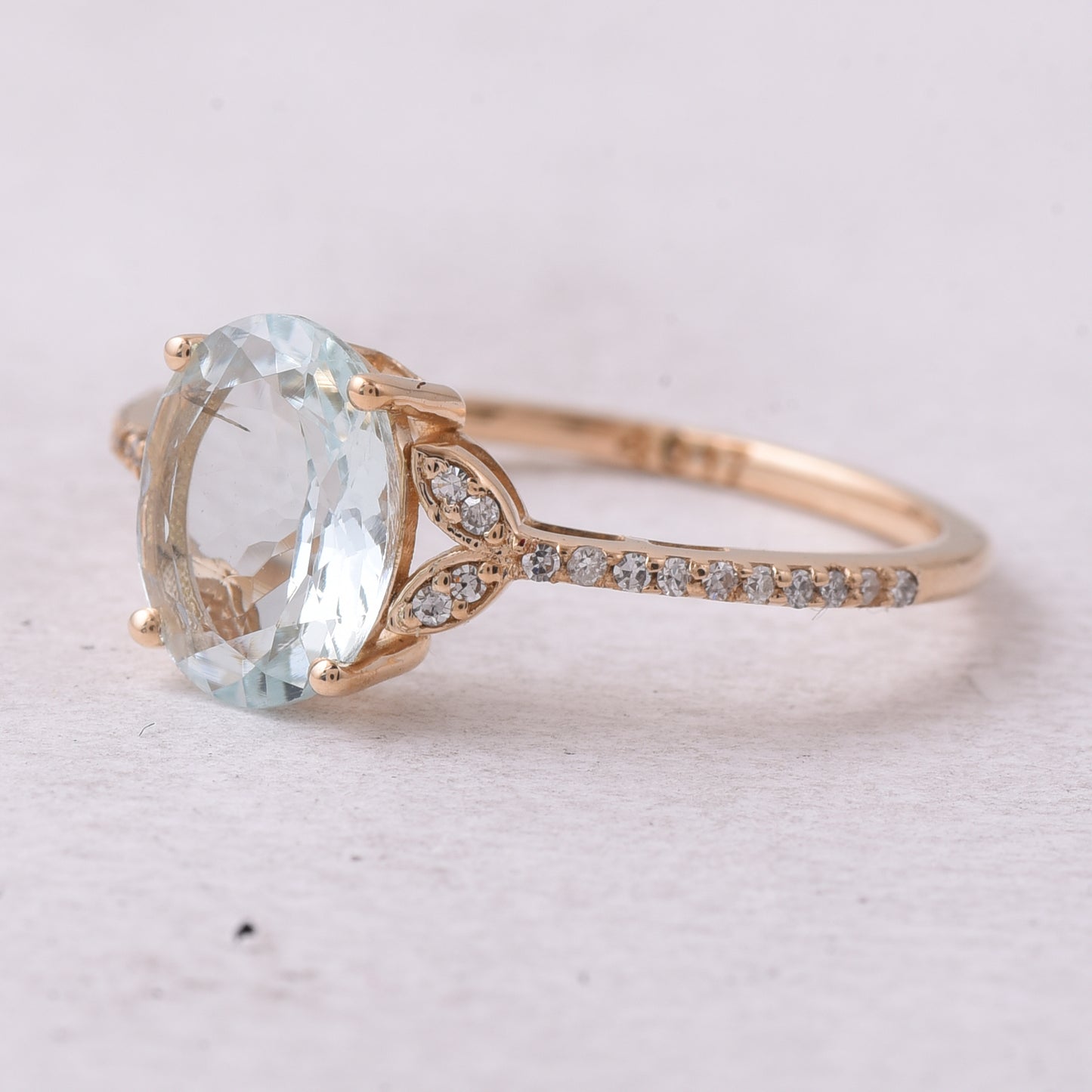 1.50 Ct Oval Mixed Cut Natural Aquamarine 14K Gold Ring