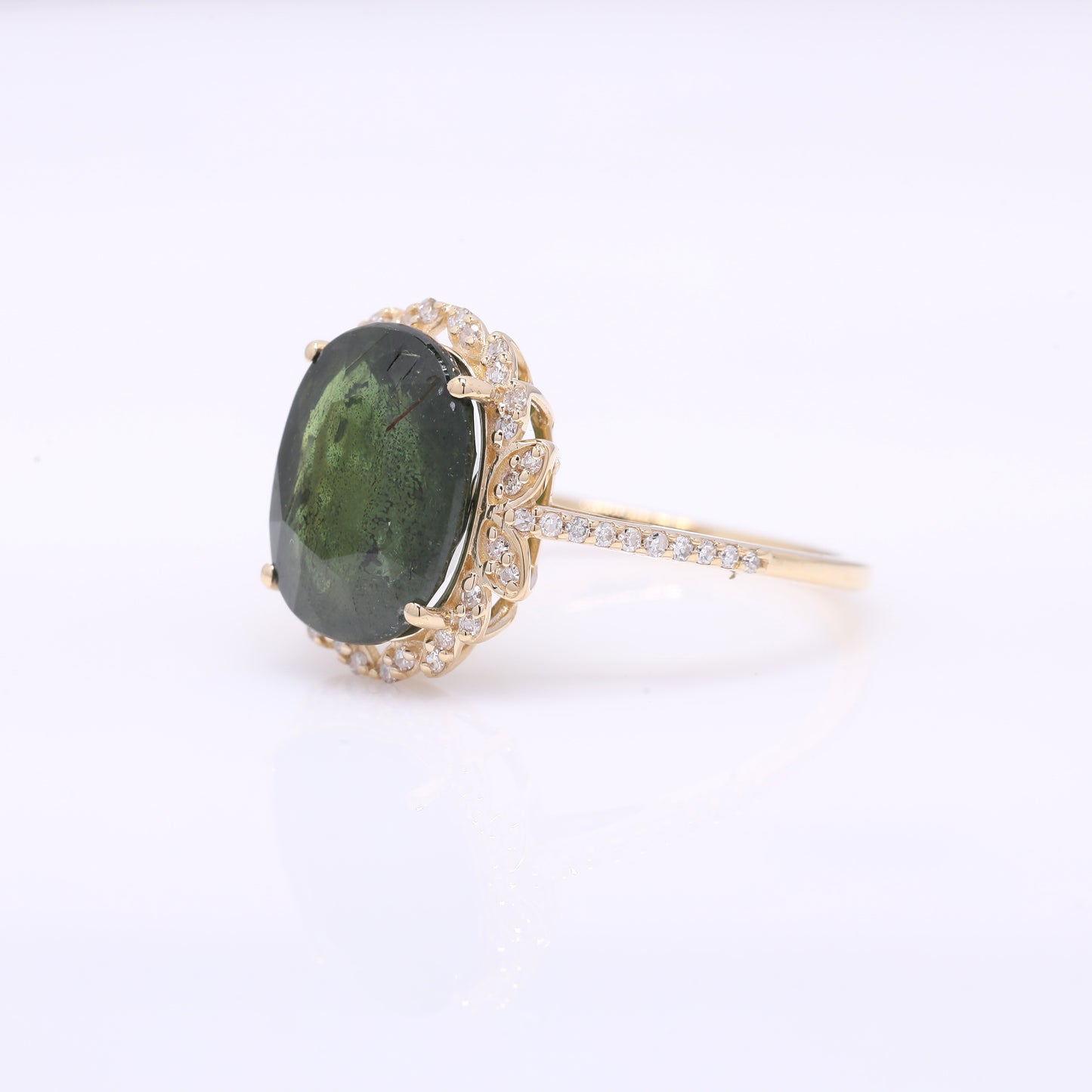 5.58 Ct Oval Mixed Cut Natural Green Sapphire 14K Gold Ring