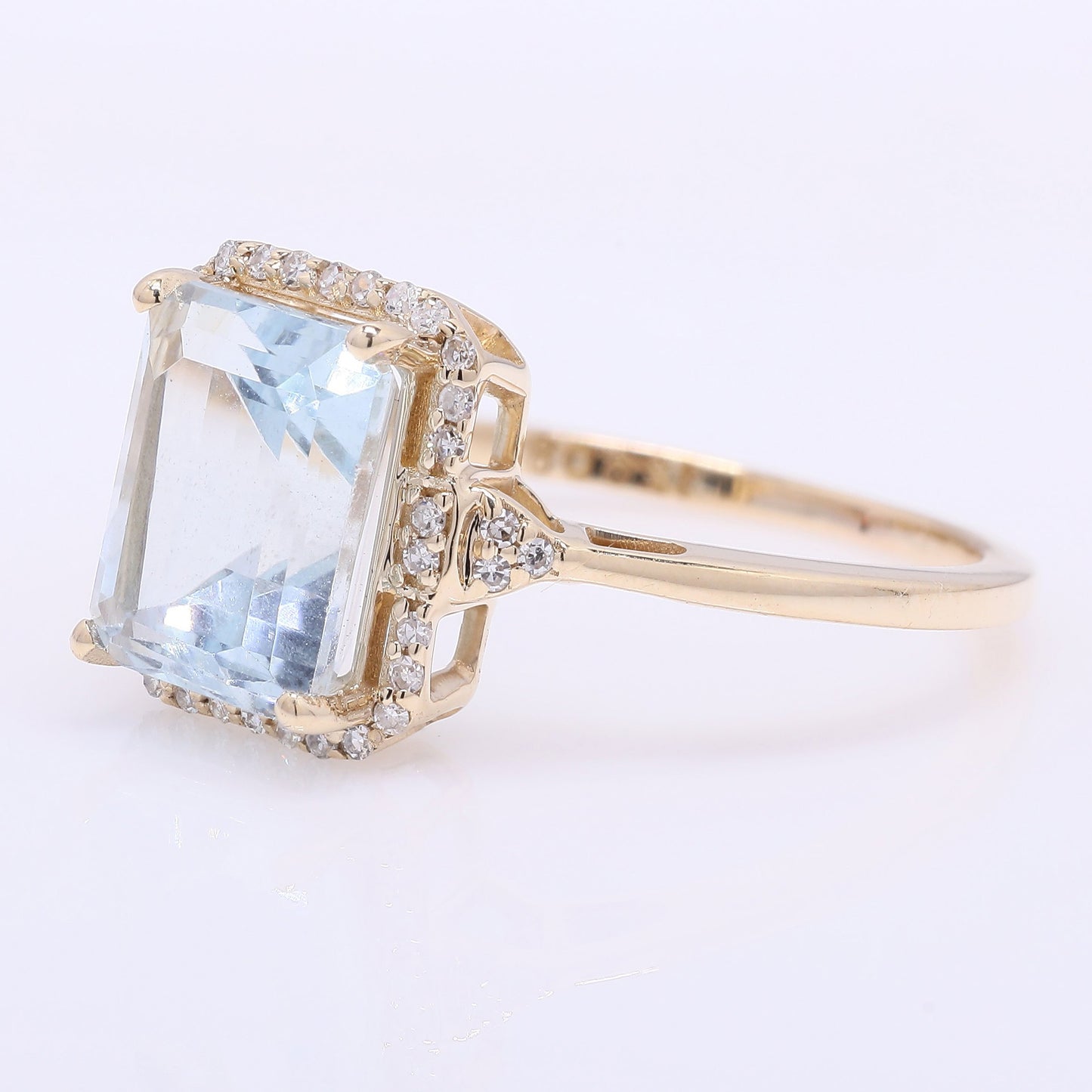 2.72 Ct Octagon Step Cut Natural Aquamarine 14K Gold Ring
