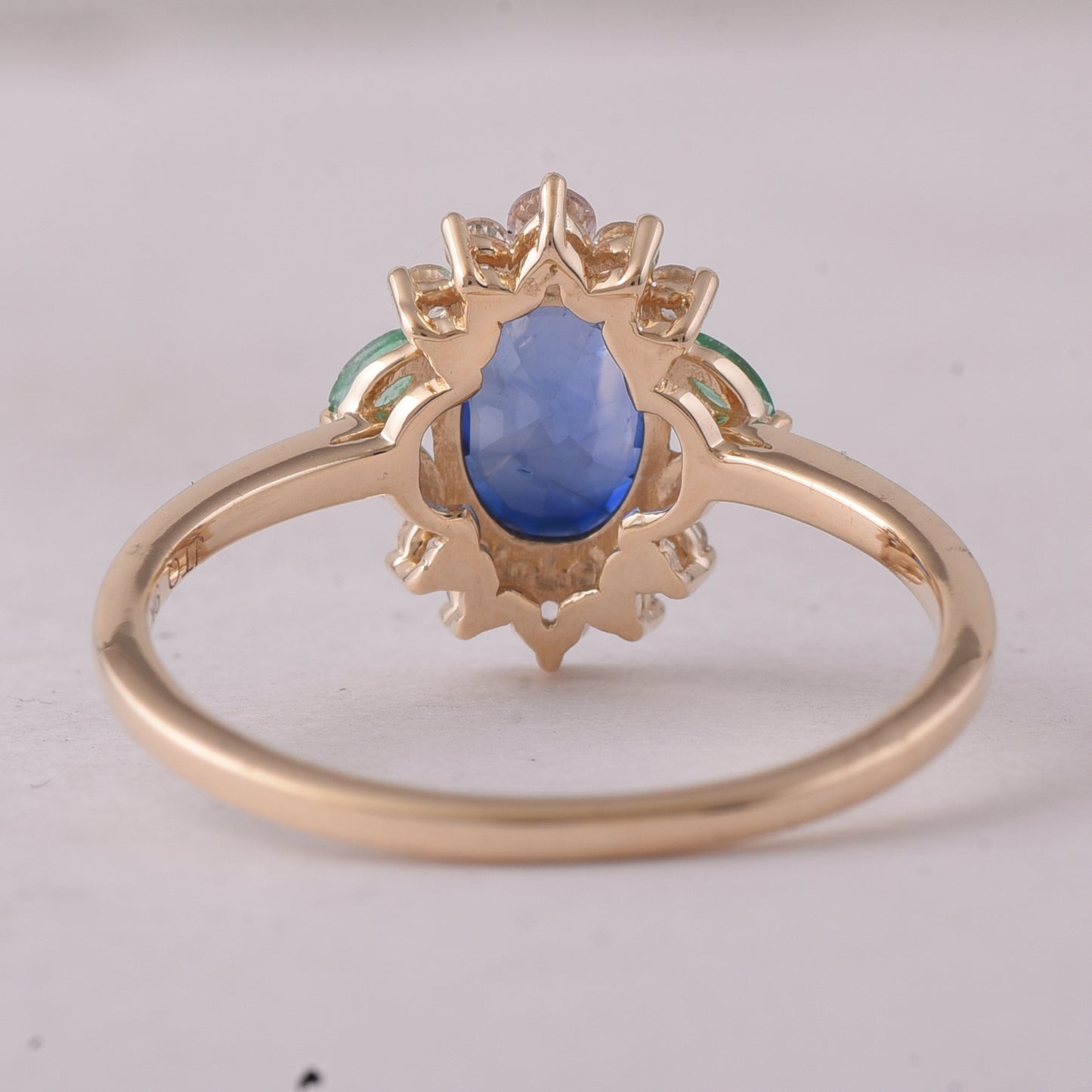 1.30 Ct Oval Sapphire 9K Gold Ring