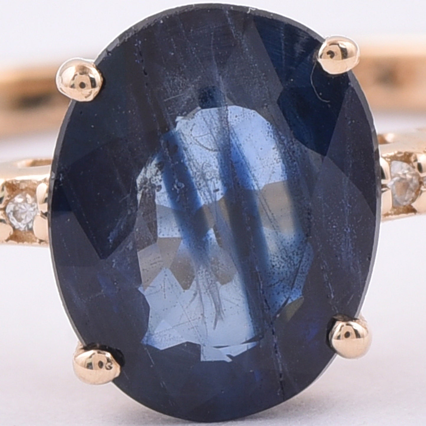 1.56 Ct Oval Natural Sapphire 14K Gold Ring