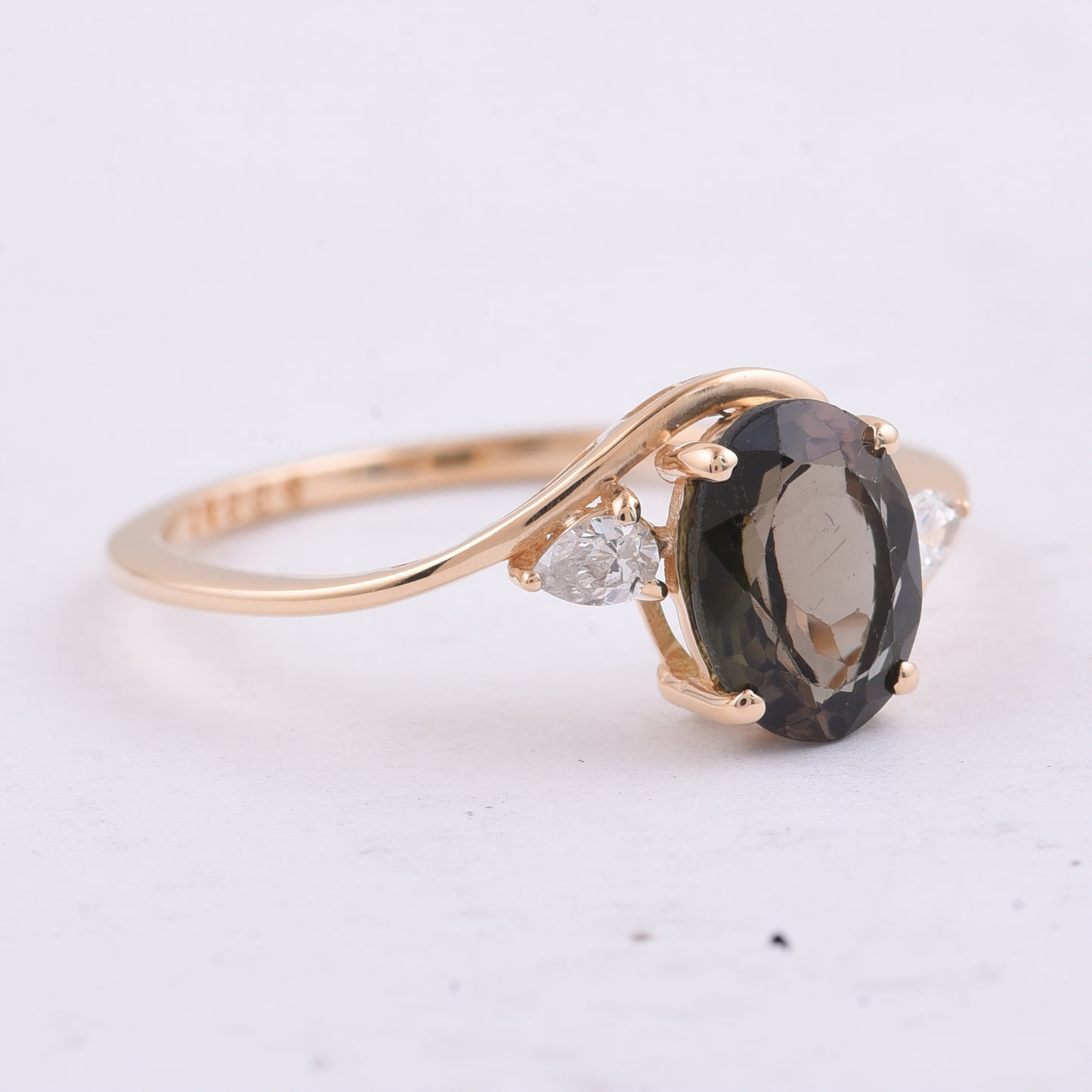 1.40 Ct Oval Natural Tourmaline 14K Gold Ring