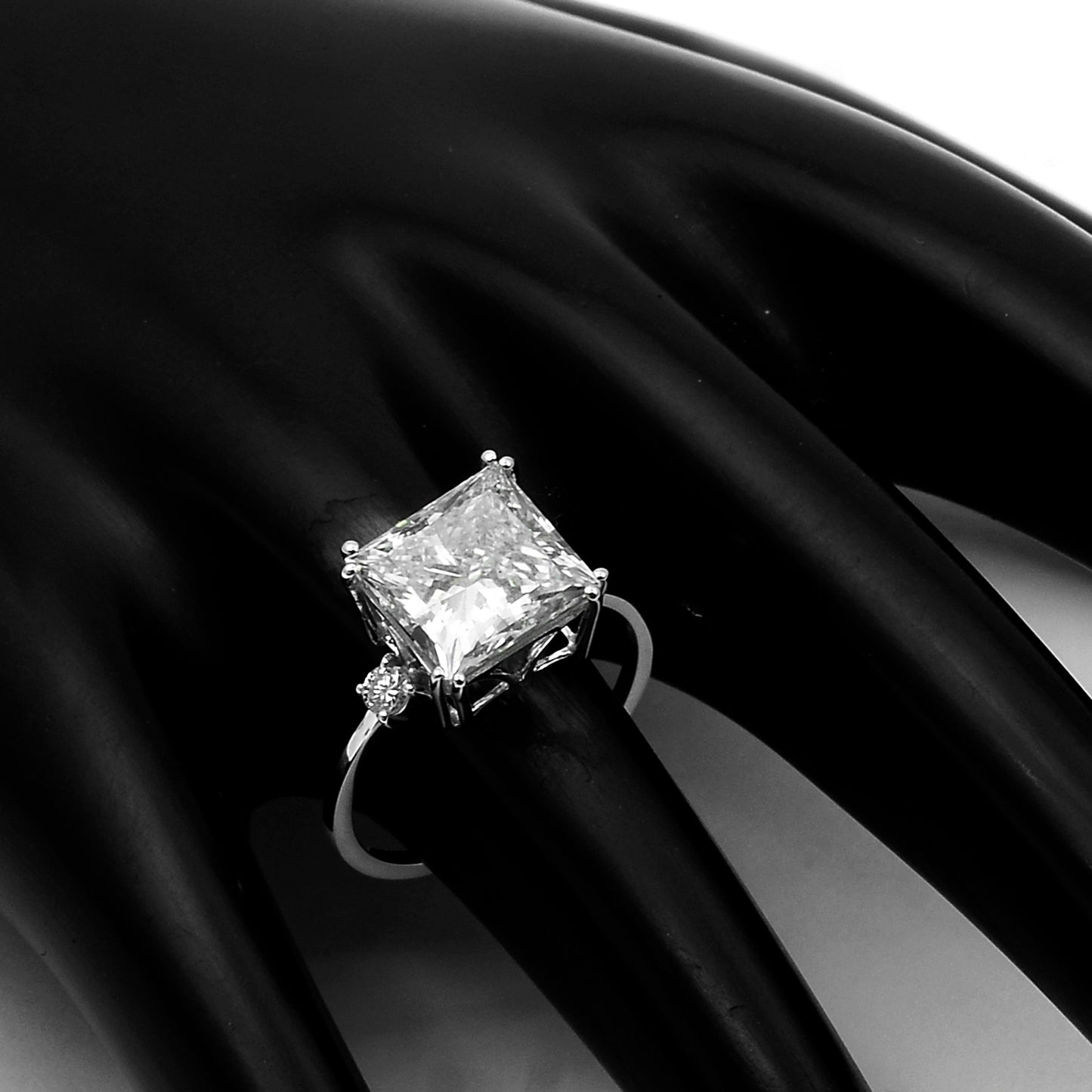 4.46 Carats Lab Grown Diamond 14K Gold Ring